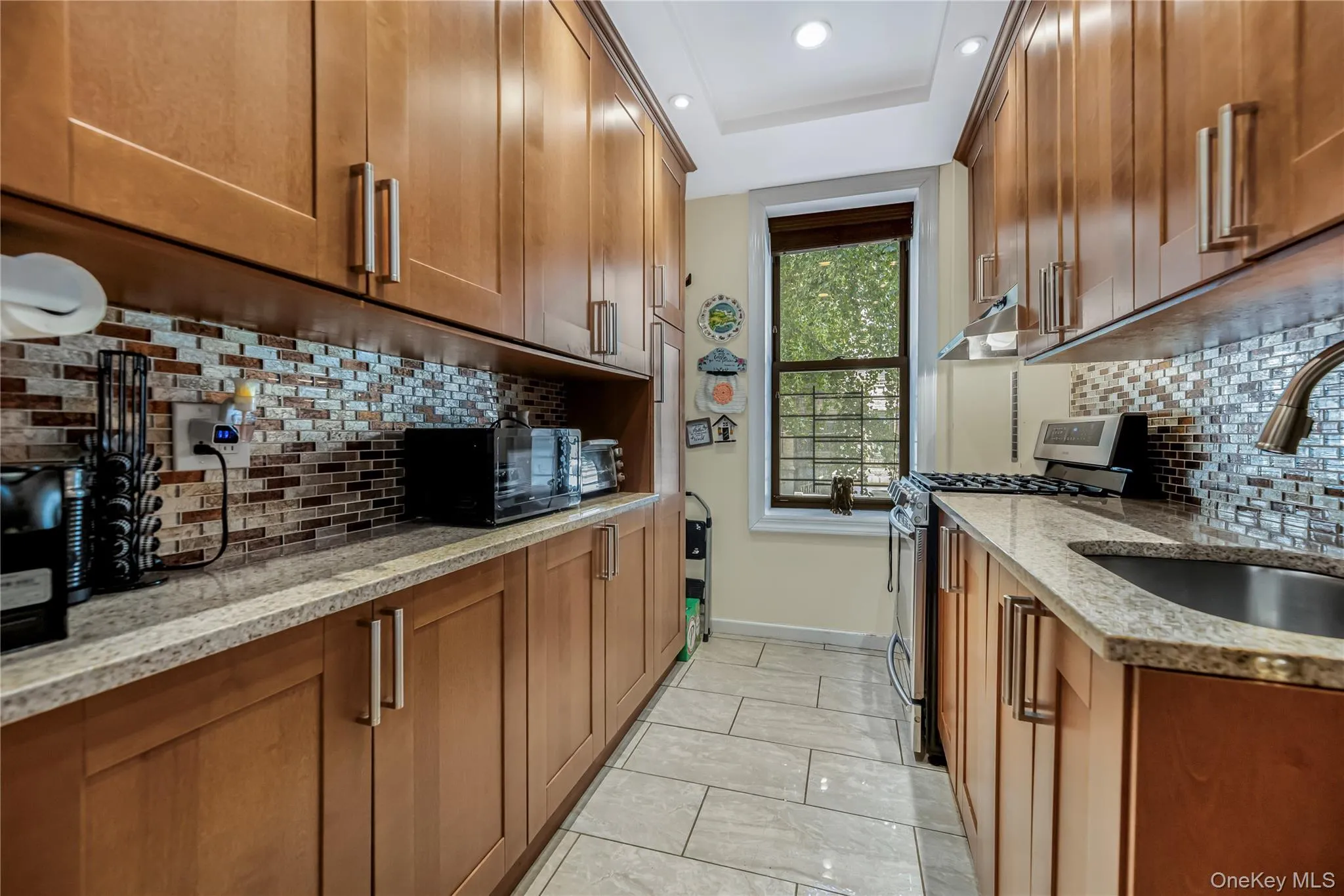 758 Brady Avenue, New York, NY, 2 Bedrooms Bedrooms, 4 Rooms Rooms,1 BathroomBathrooms,Residential,For Rent,Brady,0,1042241 758 Brady Avenue, New York, NY, 2 Bedrooms Bedrooms, 4 Rooms Rooms,1 BathroomBathrooms,Residential,For Rent,Brady,0,1042241