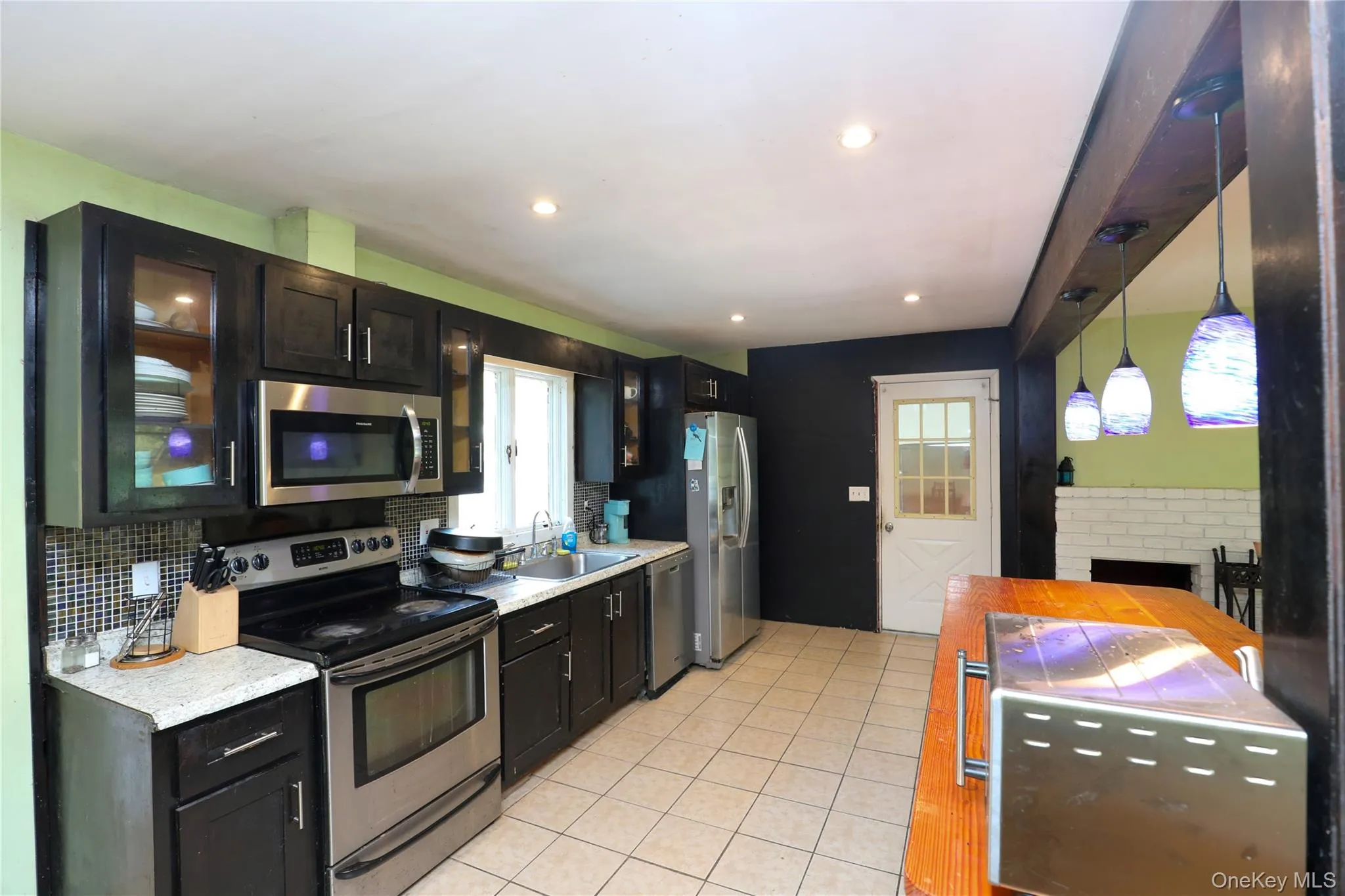 203 Maple Lane, Hurley, NY, 3 Bedrooms Bedrooms, 6 Rooms Rooms,1 BathroomBathrooms,Residential,For Rent,Maple,0,1042242 203 Maple Lane, Hurley, NY, 3 Bedrooms Bedrooms, 6 Rooms Rooms,1 BathroomBathrooms,Residential,For Rent,Maple,0,1042242