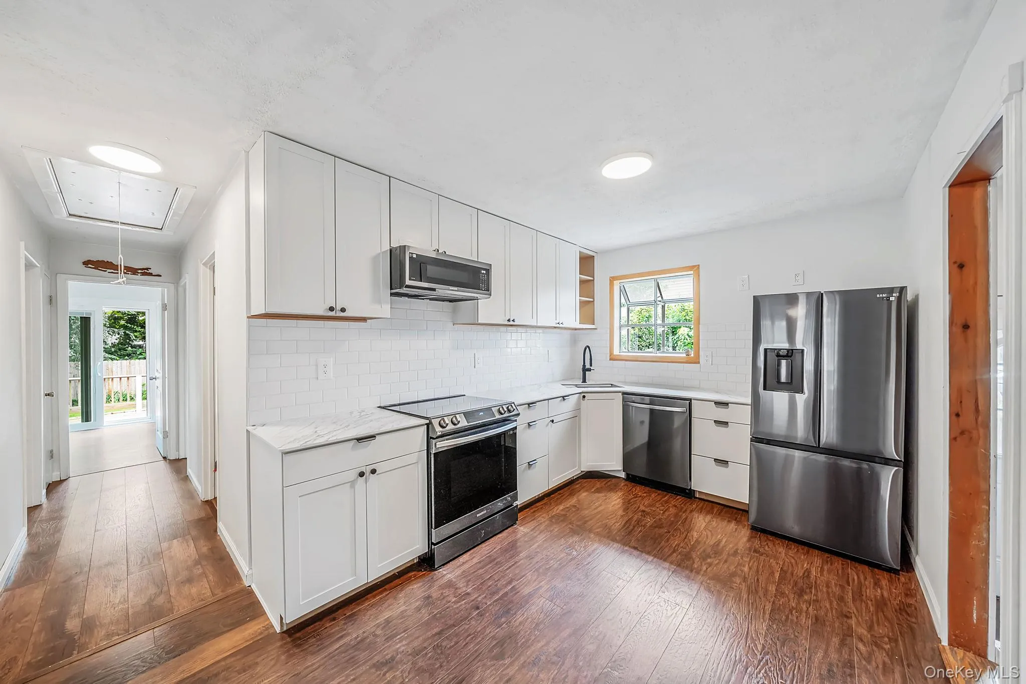 24 trafalgar Drive, Brookhaven, NY, 3 Bedrooms Bedrooms, 6 Rooms Rooms,1 BathroomBathrooms,Residential,For Rent,trafalgar,0,1042243 24 trafalgar Drive, Brookhaven, NY, 3 Bedrooms Bedrooms, 6 Rooms Rooms,1 BathroomBathrooms,Residential,For Rent,trafalgar,0,1042243