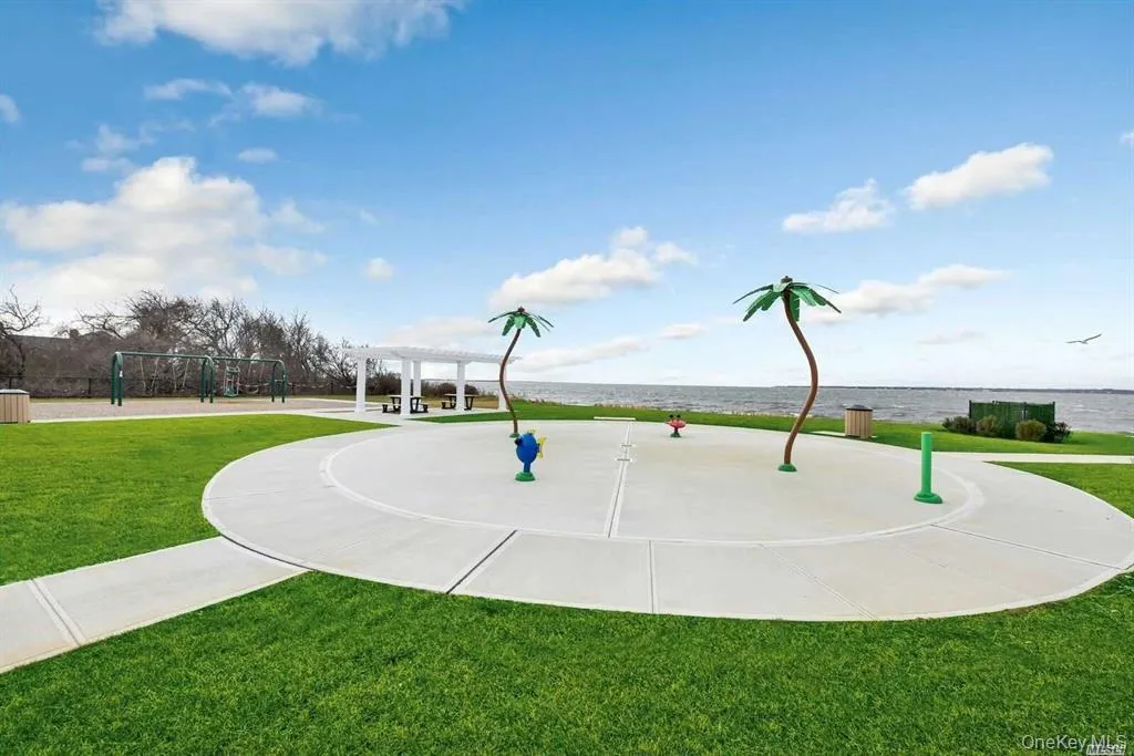 Shirley Beach! Shirley Beach!