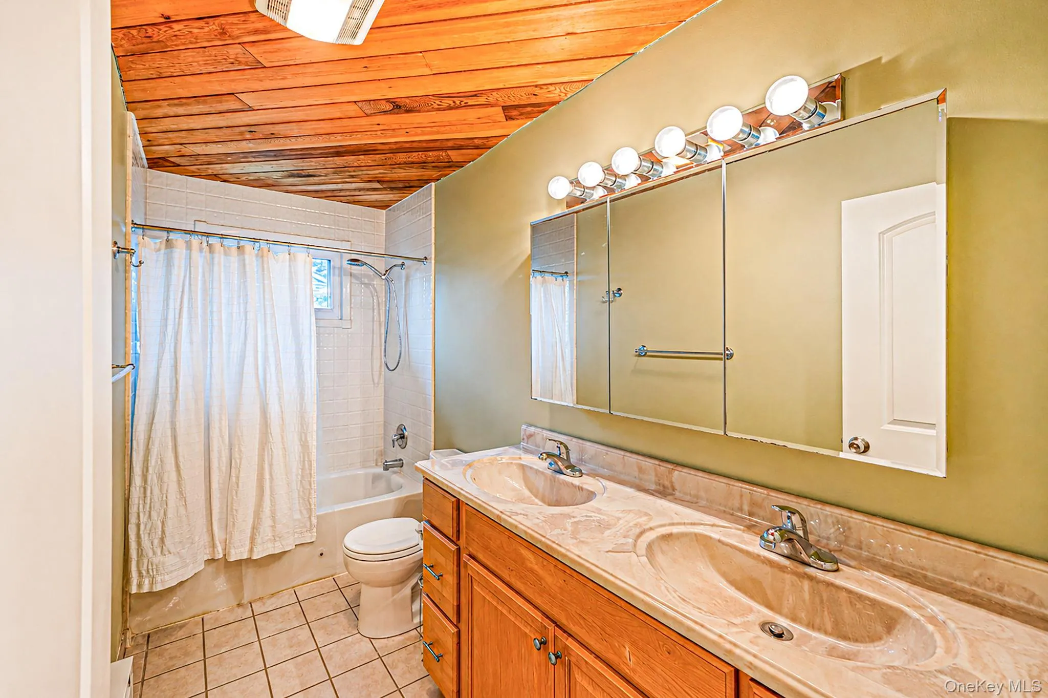 24 trafalgar Drive, Brookhaven, NY, 3 Bedrooms Bedrooms, 6 Rooms Rooms,1 BathroomBathrooms,Residential,For Rent,trafalgar,0,1042243 24 trafalgar Drive, Brookhaven, NY, 3 Bedrooms Bedrooms, 6 Rooms Rooms,1 BathroomBathrooms,Residential,For Rent,trafalgar,0,1042243