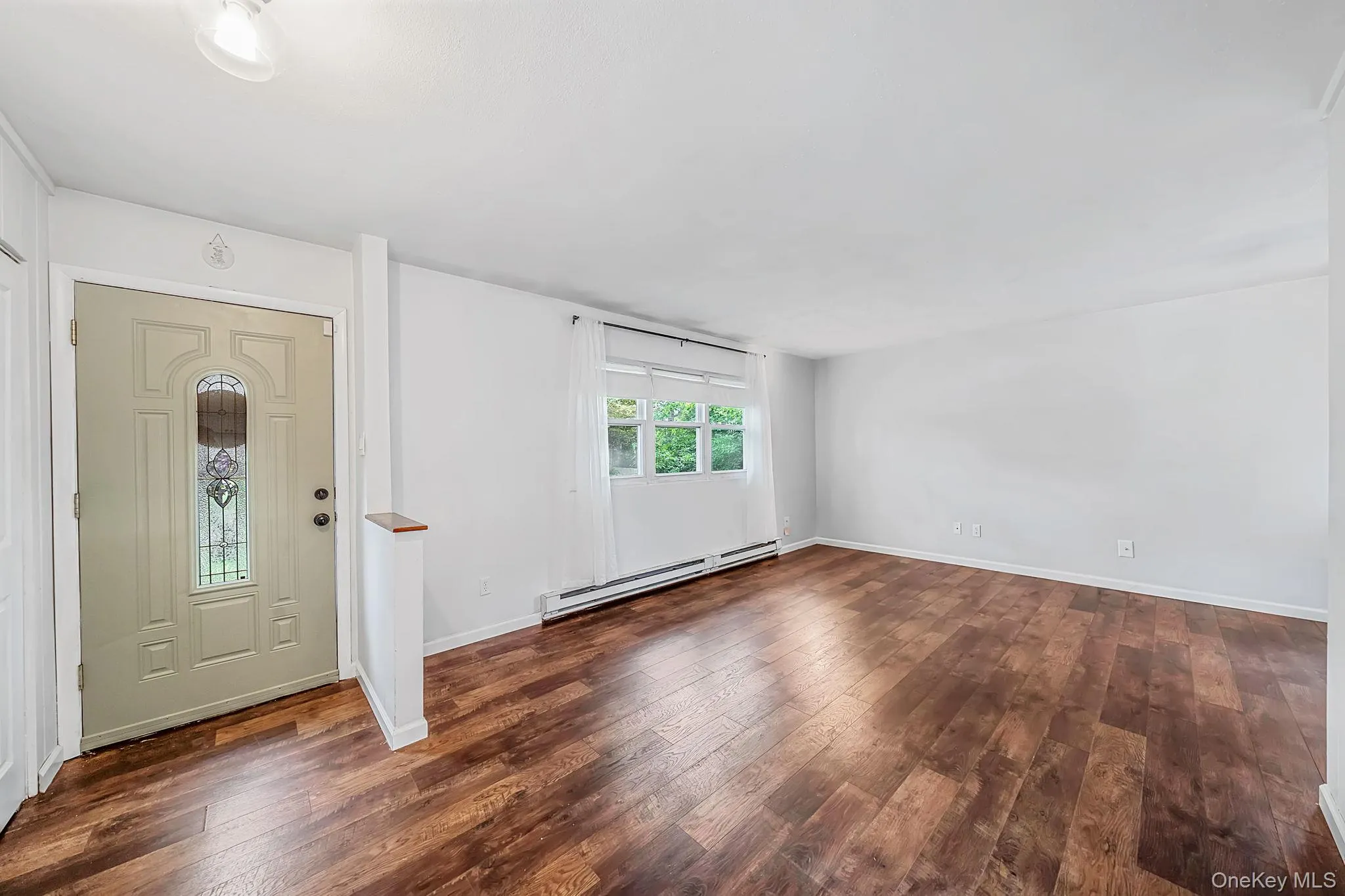 24 trafalgar Drive, Brookhaven, NY, 3 Bedrooms Bedrooms, 6 Rooms Rooms,1 BathroomBathrooms,Residential,For Rent,trafalgar,0,1042243 24 trafalgar Drive, Brookhaven, NY, 3 Bedrooms Bedrooms, 6 Rooms Rooms,1 BathroomBathrooms,Residential,For Rent,trafalgar,0,1042243