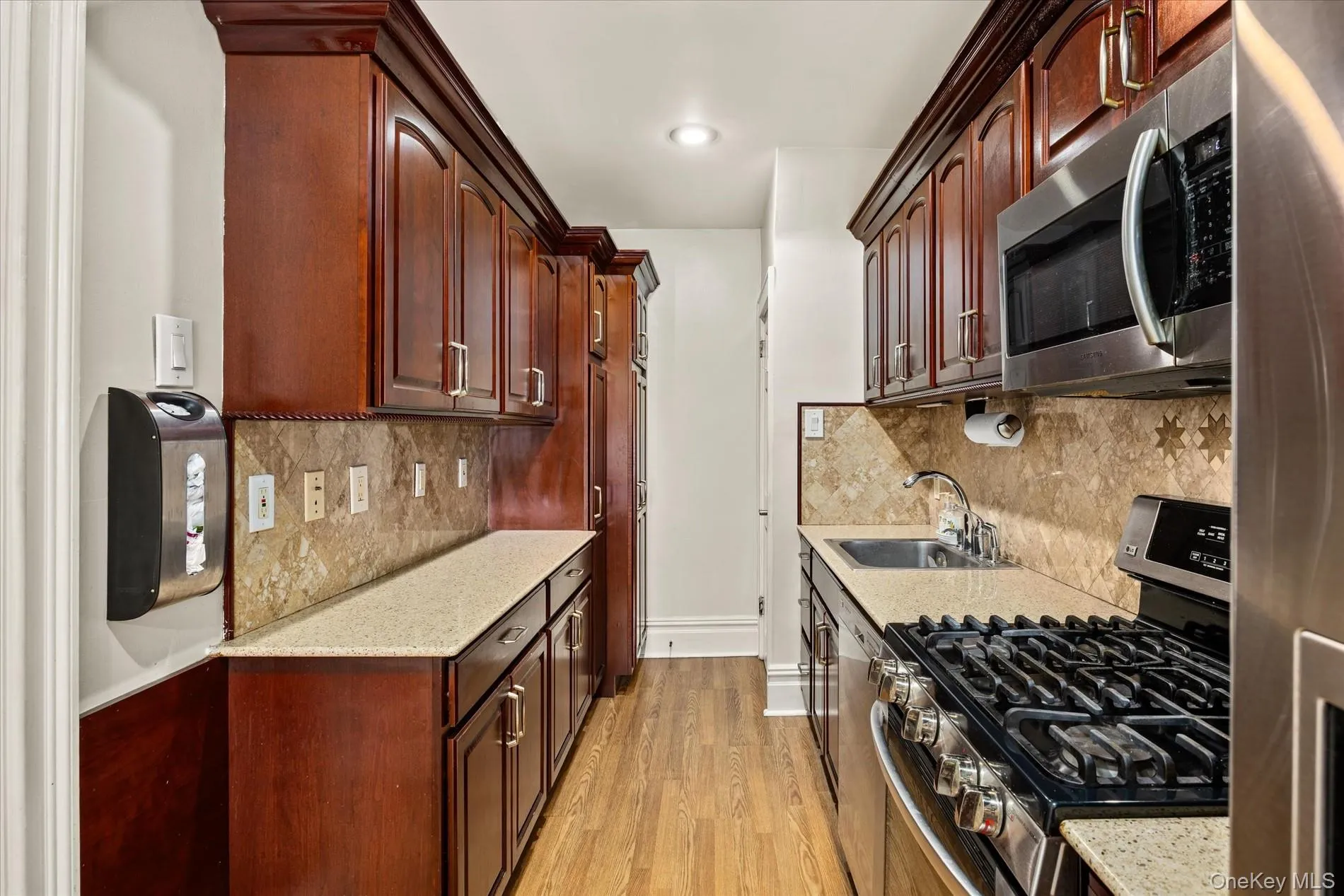 66-02 78th Street, New York, NY, 3 Bedrooms Bedrooms, 7 Rooms Rooms,2 BathroomsBathrooms,Residential,For Rent,78th,0,1042245 66-02 78th Street, New York, NY, 3 Bedrooms Bedrooms, 7 Rooms Rooms,2 BathroomsBathrooms,Residential,For Rent,78th,0,1042245