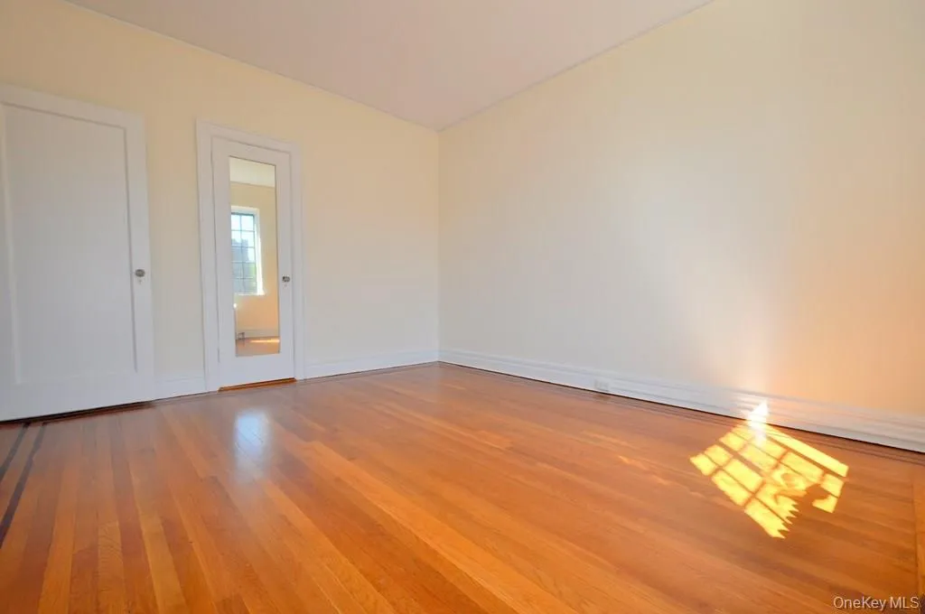 155 Garth Road, Eastchester, NY, 3 Bedrooms Bedrooms, 7 Rooms Rooms,2 BathroomsBathrooms,Residential Lease,For Rent,Garth,0,1042246 155 Garth Road, Eastchester, NY, 3 Bedrooms Bedrooms, 7 Rooms Rooms,2 BathroomsBathrooms,Residential Lease,For Rent,Garth,0,1042246