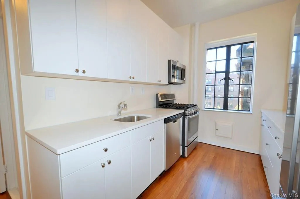 155 Garth Road, Eastchester, NY, 3 Bedrooms Bedrooms, 7 Rooms Rooms,2 BathroomsBathrooms,Residential Lease,For Rent,Garth,0,1042246 155 Garth Road, Eastchester, NY, 3 Bedrooms Bedrooms, 7 Rooms Rooms,2 BathroomsBathrooms,Residential Lease,For Rent,Garth,0,1042246