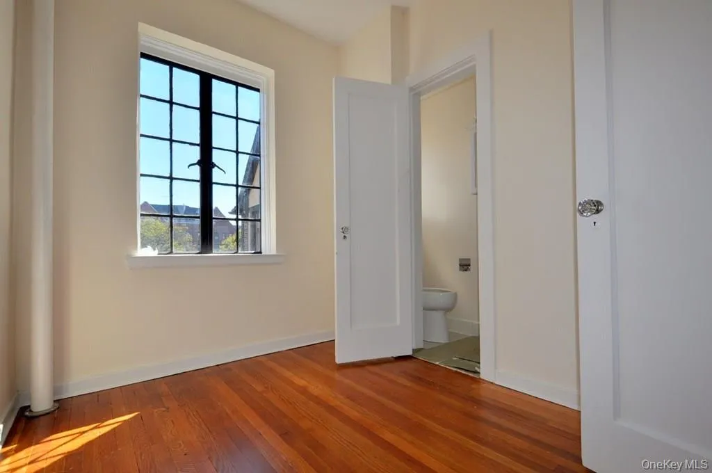 155 Garth Road, Eastchester, NY, 3 Bedrooms Bedrooms, 7 Rooms Rooms,2 BathroomsBathrooms,Residential Lease,For Rent,Garth,0,1042246 155 Garth Road, Eastchester, NY, 3 Bedrooms Bedrooms, 7 Rooms Rooms,2 BathroomsBathrooms,Residential Lease,For Rent,Garth,0,1042246