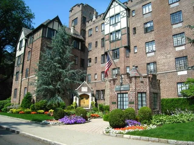 155 Garth Road, Eastchester, NY, 3 Bedrooms Bedrooms, 7 Rooms Rooms,2 BathroomsBathrooms,Residential Lease,For Rent,Garth,0,1042246 155 Garth Road, Eastchester, NY, 3 Bedrooms Bedrooms, 7 Rooms Rooms,2 BathroomsBathrooms,Residential Lease,For Rent,Garth,0,1042246