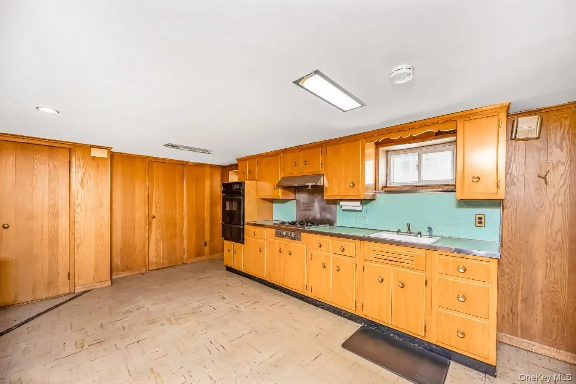116-36 234th Street, New York, NY, 4 Bedrooms Bedrooms, 7 Rooms Rooms,1 BathroomBathrooms,Residential,For Rent,234th,0,1042253 116-36 234th Street, New York, NY, 4 Bedrooms Bedrooms, 7 Rooms Rooms,1 BathroomBathrooms,Residential,For Rent,234th,0,1042253