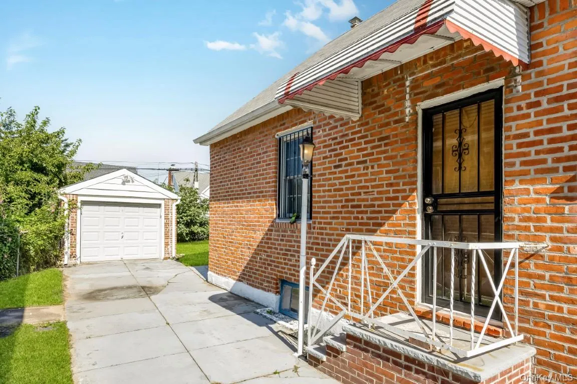 116-36 234th Street, New York, NY, 4 Bedrooms Bedrooms, 7 Rooms Rooms,1 BathroomBathrooms,Residential,For Rent,234th,0,1042253 116-36 234th Street, New York, NY, 4 Bedrooms Bedrooms, 7 Rooms Rooms,1 BathroomBathrooms,Residential,For Rent,234th,0,1042253
