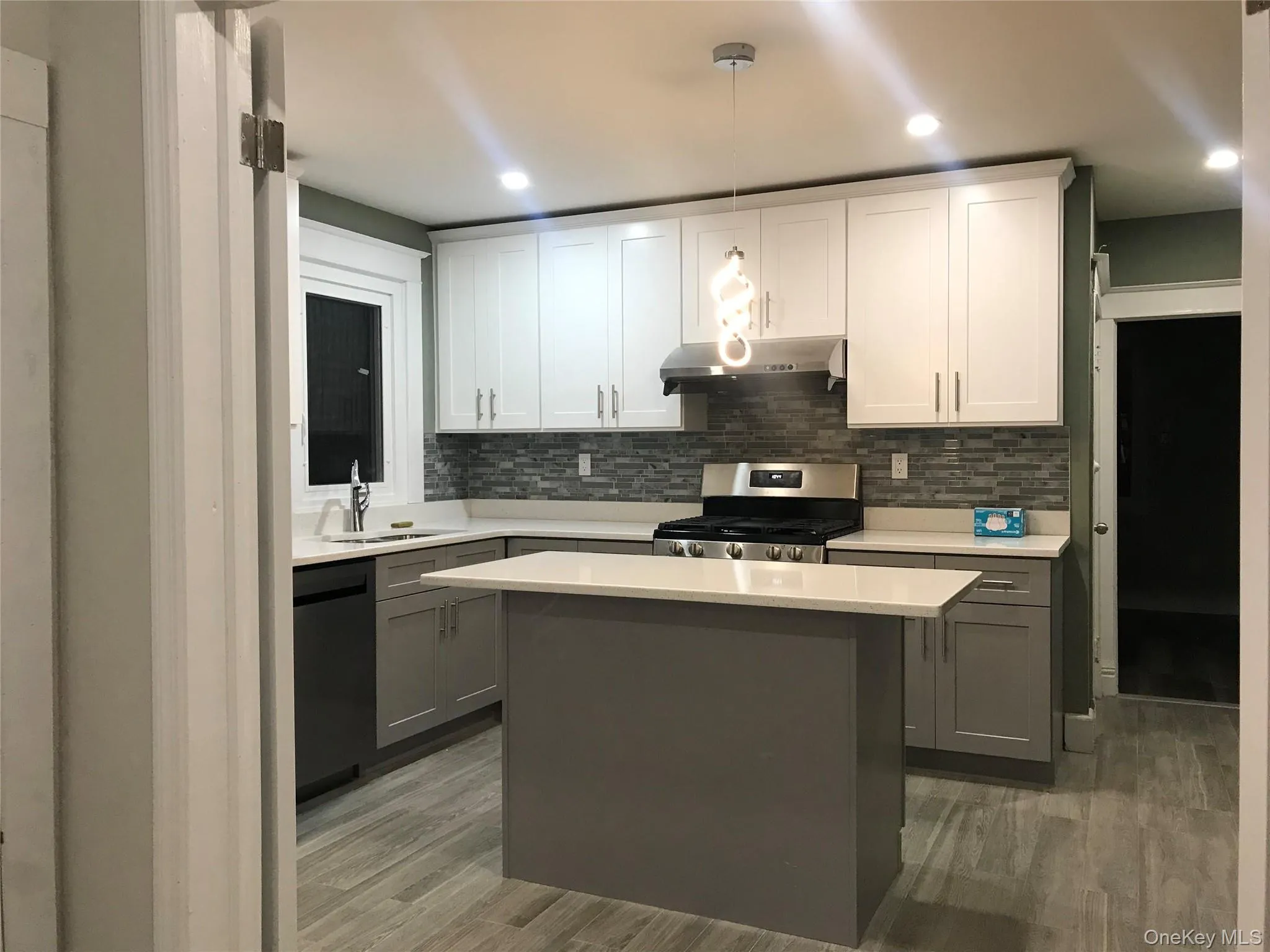 32 S. Brett Street, Beacon, NY, 3 Bedrooms Bedrooms, 7 Rooms Rooms,2 BathroomsBathrooms,Residential Lease,For Rent,S. Brett,0,1042254 32 S. Brett Street, Beacon, NY, 3 Bedrooms Bedrooms, 7 Rooms Rooms,2 BathroomsBathrooms,Residential Lease,For Rent,S. Brett,0,1042254