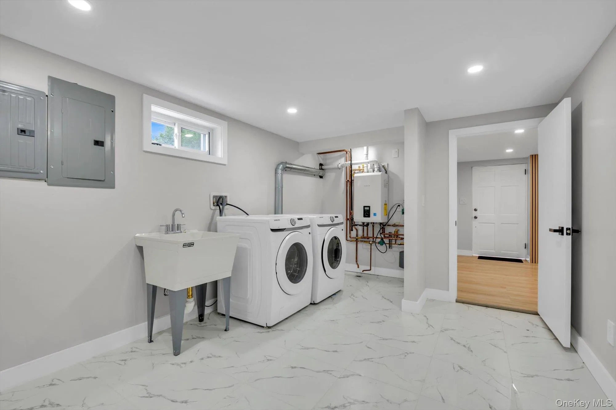 109 Nassau Drive, North Hempstead, NY, 3 Bedrooms Bedrooms, 8 Rooms Rooms,2 BathroomsBathrooms,Residential,For Rent,Nassau,0,1042259 109 Nassau Drive, North Hempstead, NY, 3 Bedrooms Bedrooms, 8 Rooms Rooms,2 BathroomsBathrooms,Residential,For Rent,Nassau,0,1042259