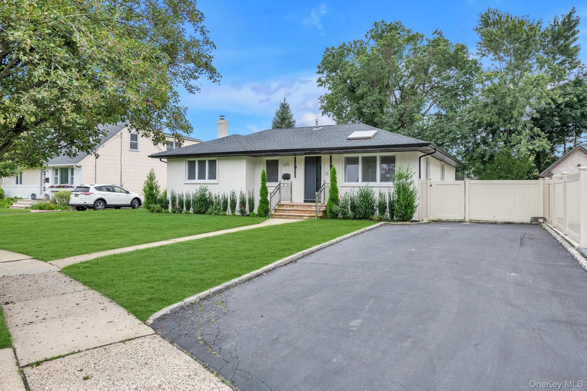 109 Nassau Drive, North Hempstead, NY, 3 Bedrooms Bedrooms, 8 Rooms Rooms,2 BathroomsBathrooms,Residential,For Rent,Nassau,0,1042259 109 Nassau Drive, North Hempstead, NY, 3 Bedrooms Bedrooms, 8 Rooms Rooms,2 BathroomsBathrooms,Residential,For Rent,Nassau,0,1042259