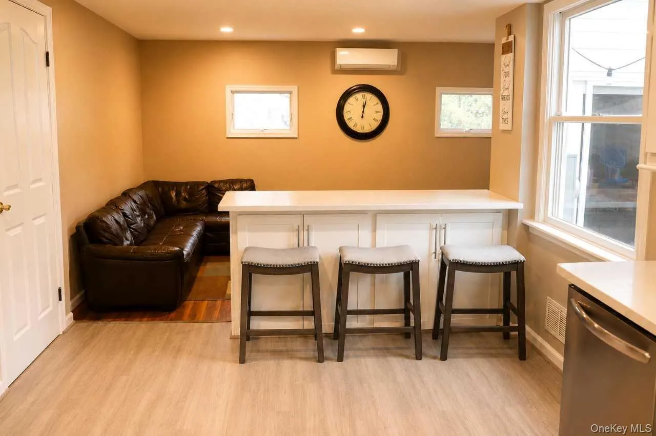 9 Gaston Street, Huntington, NY, 4 Bedrooms Bedrooms, 8 Rooms Rooms,2 BathroomsBathrooms,Residential,For Rent,Gaston,0,1042260 9 Gaston Street, Huntington, NY, 4 Bedrooms Bedrooms, 8 Rooms Rooms,2 BathroomsBathrooms,Residential,For Rent,Gaston,0,1042260