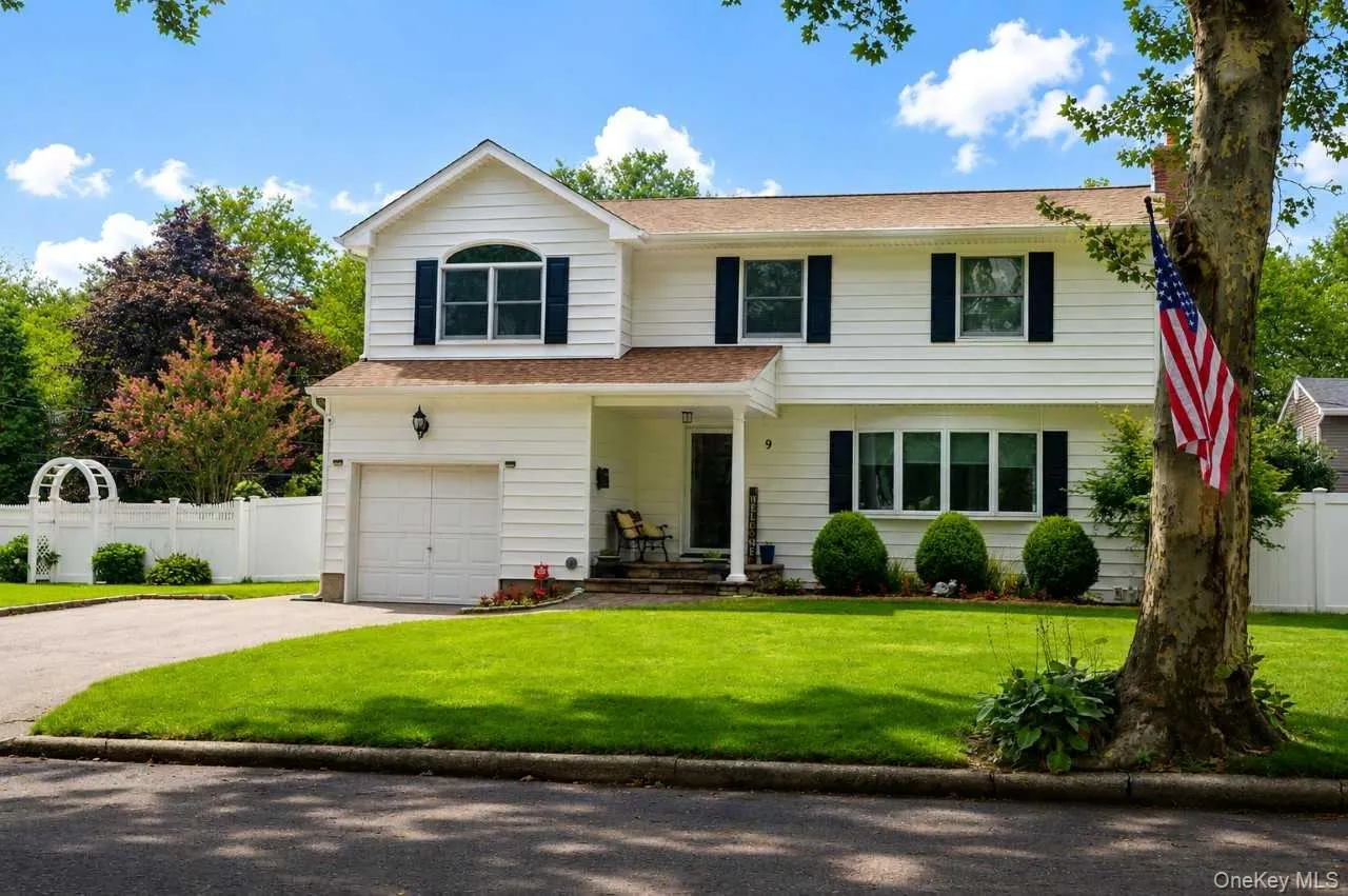 9 Gaston Street, Huntington, NY, 4 Bedrooms Bedrooms, 8 Rooms Rooms,2 BathroomsBathrooms,Residential,For Rent,Gaston,0,1042260 9 Gaston Street, Huntington, NY, 4 Bedrooms Bedrooms, 8 Rooms Rooms,2 BathroomsBathrooms,Residential,For Rent,Gaston,0,1042260