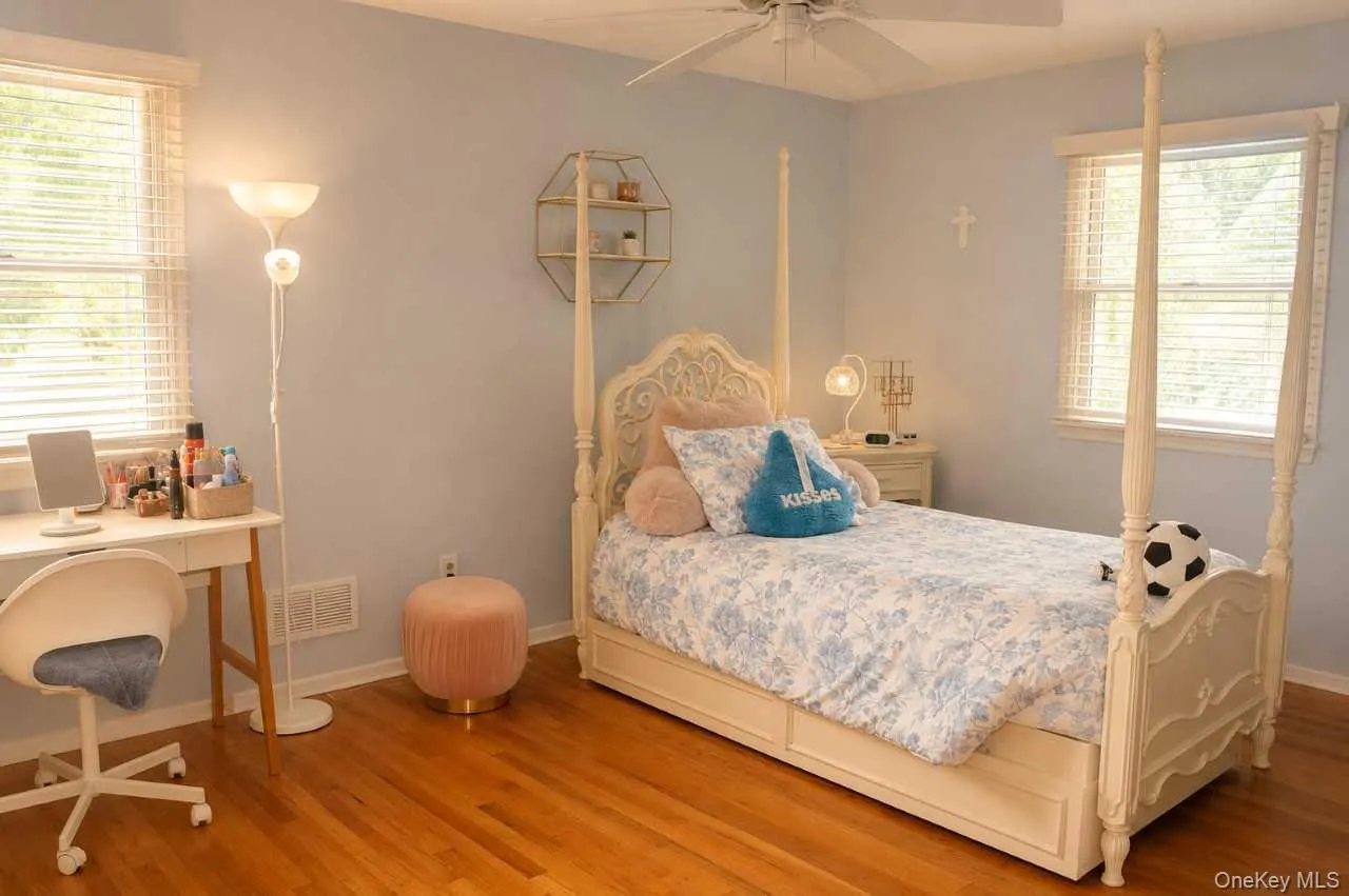 9 Gaston Street, Huntington, NY, 4 Bedrooms Bedrooms, 8 Rooms Rooms,2 BathroomsBathrooms,Residential,For Rent,Gaston,0,1042260 9 Gaston Street, Huntington, NY, 4 Bedrooms Bedrooms, 8 Rooms Rooms,2 BathroomsBathrooms,Residential,For Rent,Gaston,0,1042260