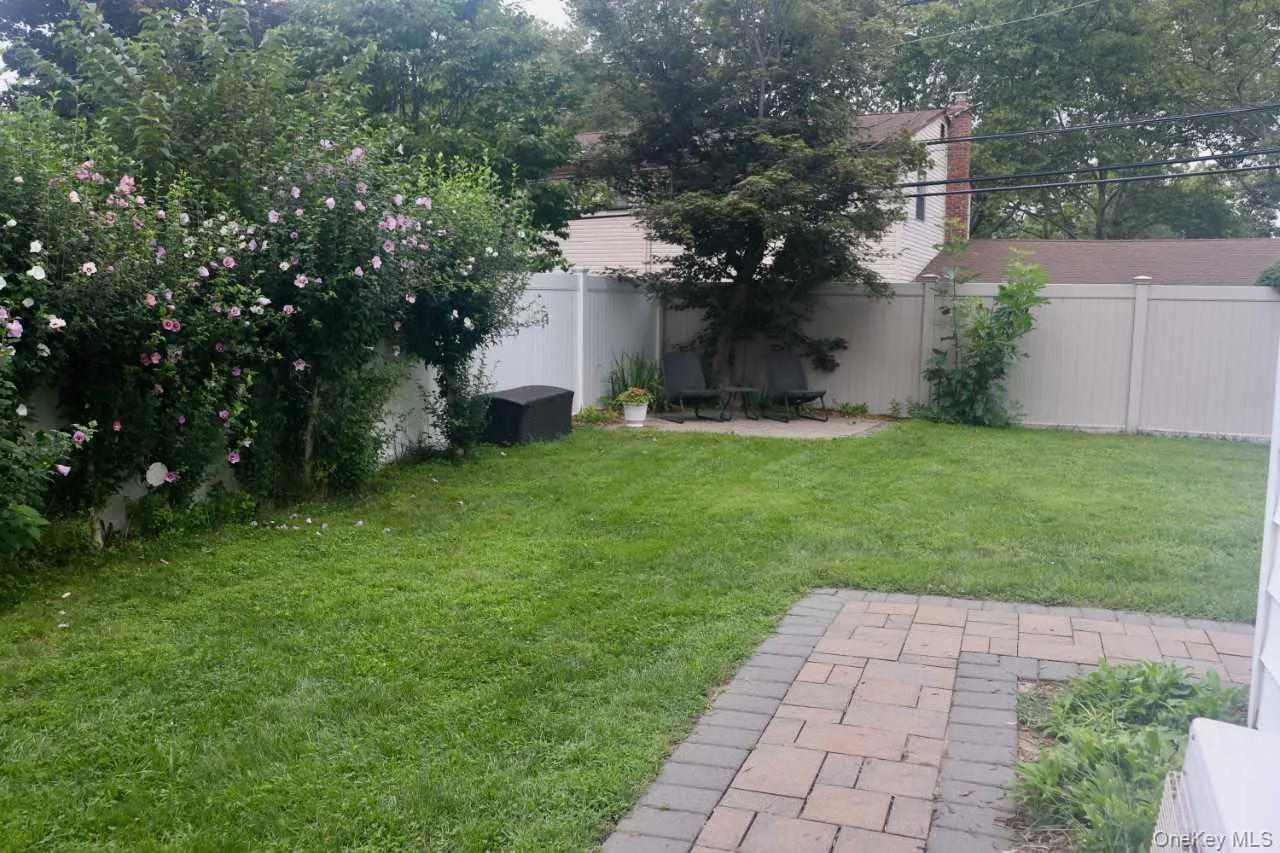 9 Gaston Street, Huntington, NY, 4 Bedrooms Bedrooms, 8 Rooms Rooms,2 BathroomsBathrooms,Residential,For Rent,Gaston,0,1042260 9 Gaston Street, Huntington, NY, 4 Bedrooms Bedrooms, 8 Rooms Rooms,2 BathroomsBathrooms,Residential,For Rent,Gaston,0,1042260