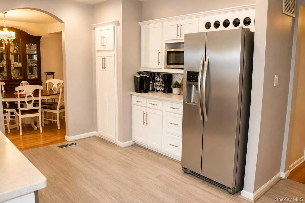 9 Gaston Street, Huntington, NY, 4 Bedrooms Bedrooms, 8 Rooms Rooms,2 BathroomsBathrooms,Residential,For Rent,Gaston,0,1042260 9 Gaston Street, Huntington, NY, 4 Bedrooms Bedrooms, 8 Rooms Rooms,2 BathroomsBathrooms,Residential,For Rent,Gaston,0,1042260