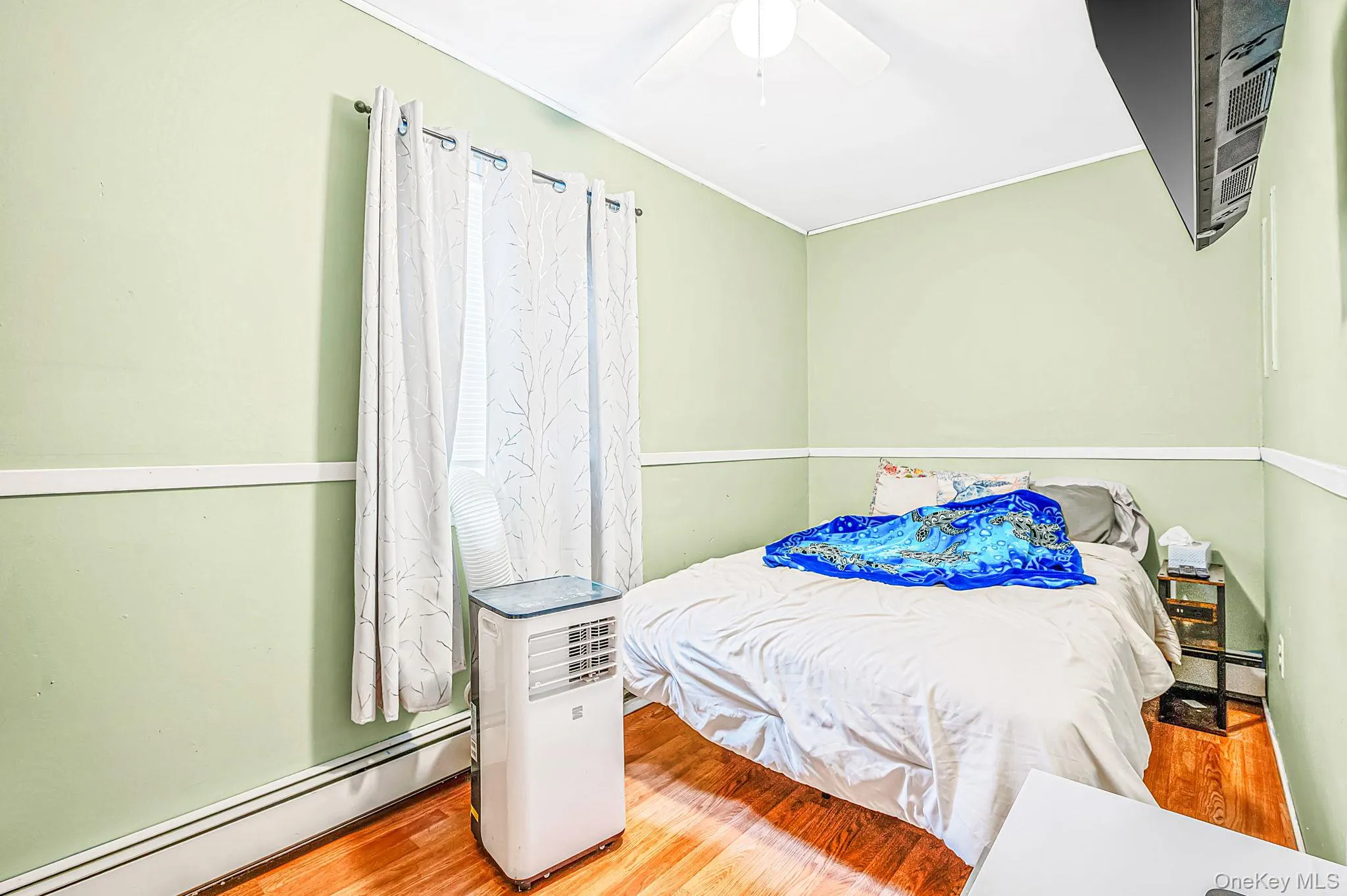 14 Richard Avenue, Islip, NY, 3 Bedrooms Bedrooms, 6 Rooms Rooms,1 BathroomBathrooms,Residential,For Rent,Richard,0,1042263 14 Richard Avenue, Islip, NY, 3 Bedrooms Bedrooms, 6 Rooms Rooms,1 BathroomBathrooms,Residential,For Rent,Richard,0,1042263