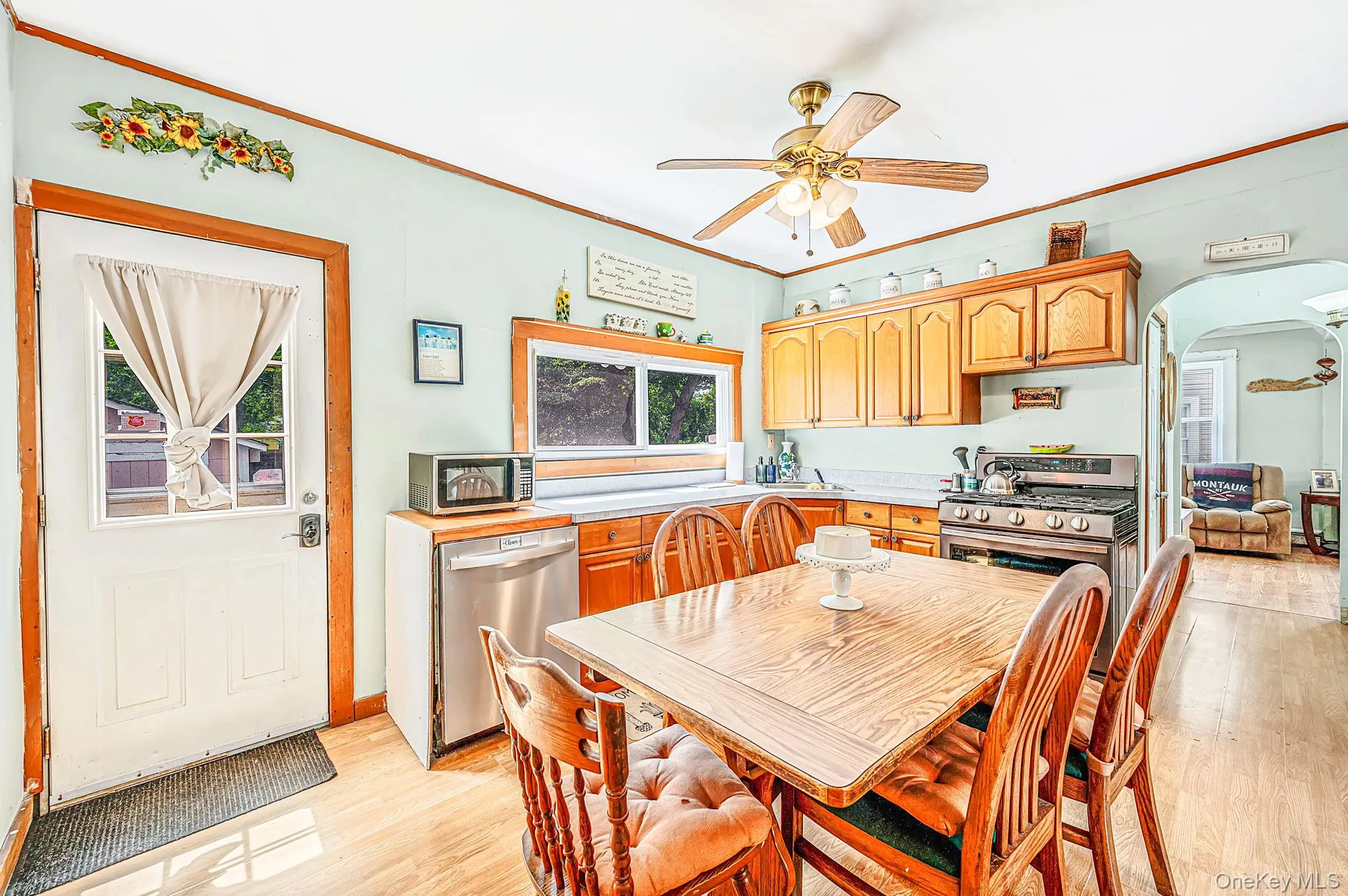 14 Richard Avenue, Islip, NY, 3 Bedrooms Bedrooms, 6 Rooms Rooms,1 BathroomBathrooms,Residential,For Rent,Richard,0,1042263 14 Richard Avenue, Islip, NY, 3 Bedrooms Bedrooms, 6 Rooms Rooms,1 BathroomBathrooms,Residential,For Rent,Richard,0,1042263