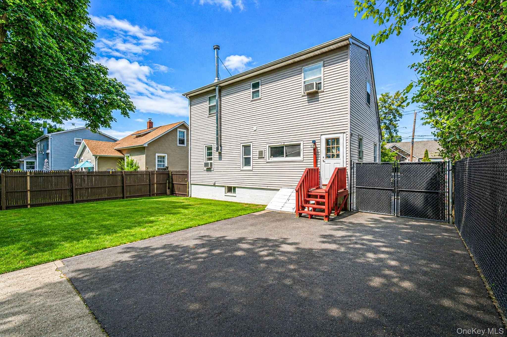 14 Richard Avenue, Islip, NY, 3 Bedrooms Bedrooms, 6 Rooms Rooms,1 BathroomBathrooms,Residential,For Rent,Richard,0,1042263 14 Richard Avenue, Islip, NY, 3 Bedrooms Bedrooms, 6 Rooms Rooms,1 BathroomBathrooms,Residential,For Rent,Richard,0,1042263