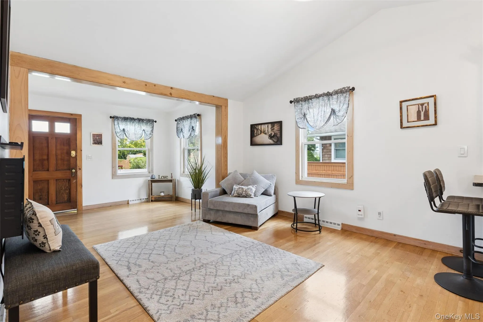 34 End Avenue, Southampton, NY, 2 Bedrooms Bedrooms, 7 Rooms Rooms,1 BathroomBathrooms,Residential,For Rent,End,0,1042264 34 End Avenue, Southampton, NY, 2 Bedrooms Bedrooms, 7 Rooms Rooms,1 BathroomBathrooms,Residential,For Rent,End,0,1042264