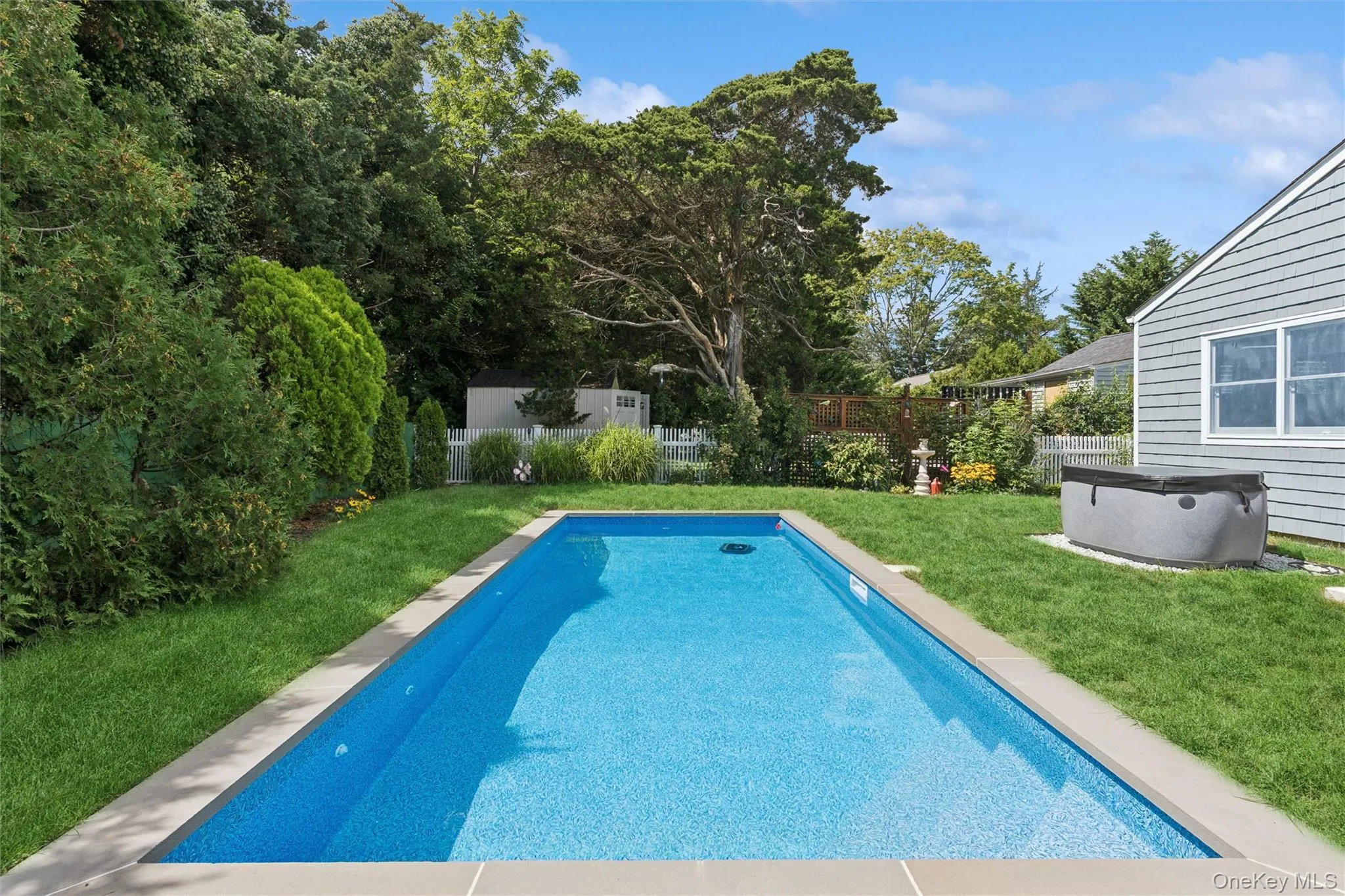 34 End Avenue, Southampton, NY, 2 Bedrooms Bedrooms, 7 Rooms Rooms,1 BathroomBathrooms,Residential,For Rent,End,0,1042264 34 End Avenue, Southampton, NY, 2 Bedrooms Bedrooms, 7 Rooms Rooms,1 BathroomBathrooms,Residential,For Rent,End,0,1042264