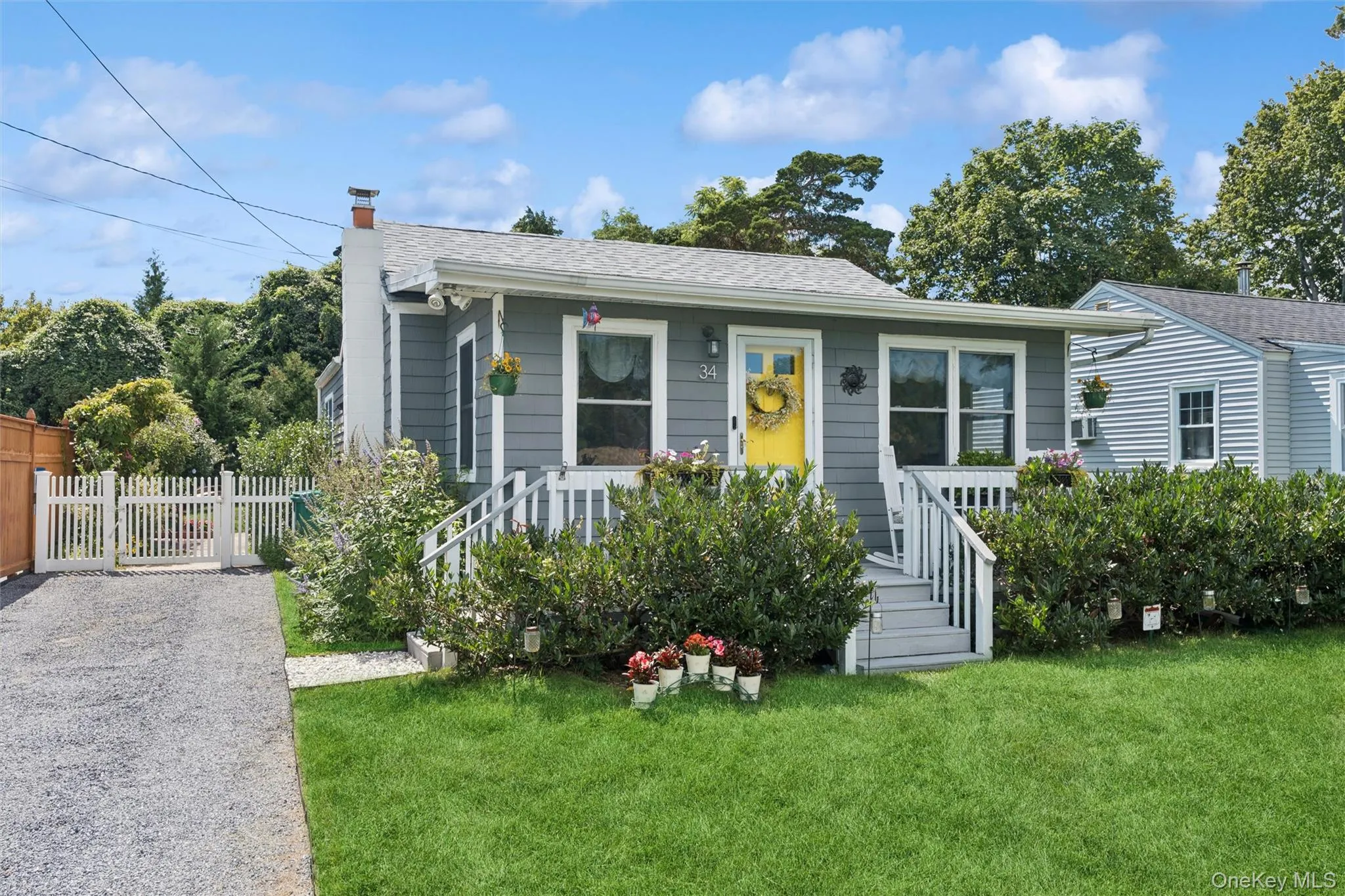 34 End Avenue, Southampton, NY, 2 Bedrooms Bedrooms, 7 Rooms Rooms,1 BathroomBathrooms,Residential,For Rent,End,0,1042264 34 End Avenue, Southampton, NY, 2 Bedrooms Bedrooms, 7 Rooms Rooms,1 BathroomBathrooms,Residential,For Rent,End,0,1042264