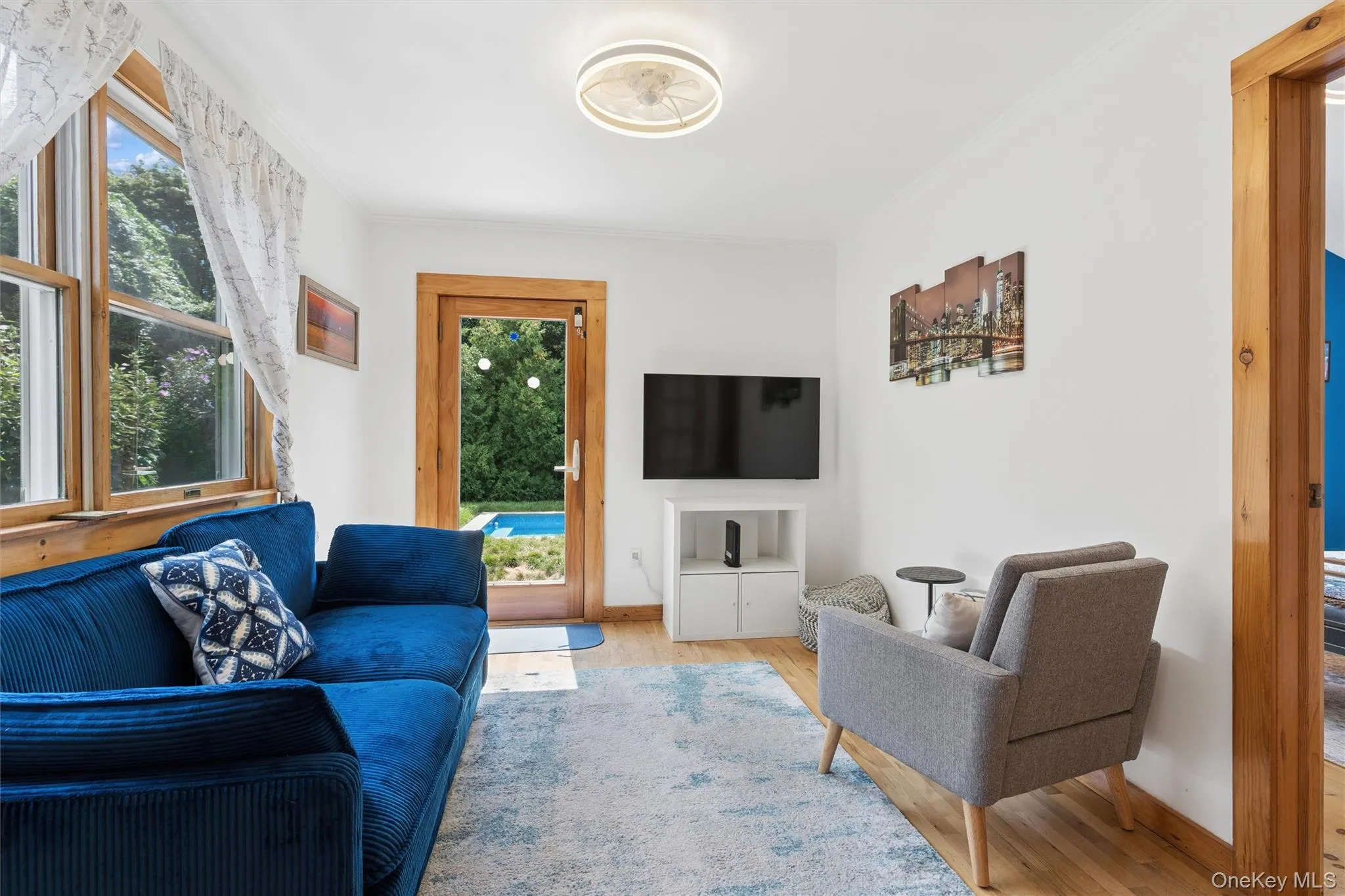 34 End Avenue, Southampton, NY, 2 Bedrooms Bedrooms, 7 Rooms Rooms,1 BathroomBathrooms,Residential,For Rent,End,0,1042264 34 End Avenue, Southampton, NY, 2 Bedrooms Bedrooms, 7 Rooms Rooms,1 BathroomBathrooms,Residential,For Rent,End,0,1042264