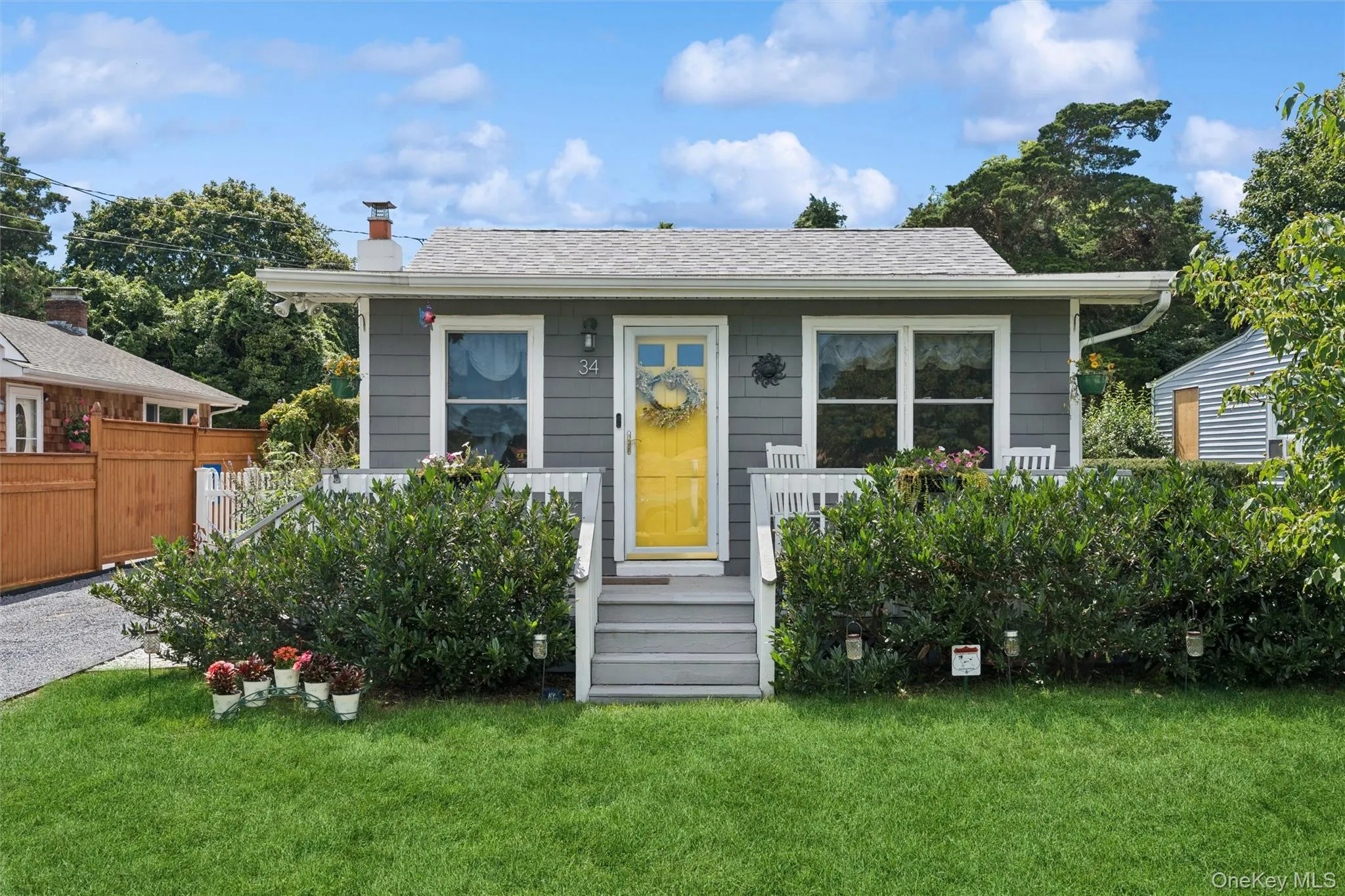 34 End Avenue, Southampton, NY, 2 Bedrooms Bedrooms, 7 Rooms Rooms,1 BathroomBathrooms,Residential,For Rent,End,0,1042264 34 End Avenue, Southampton, NY, 2 Bedrooms Bedrooms, 7 Rooms Rooms,1 BathroomBathrooms,Residential,For Rent,End,0,1042264