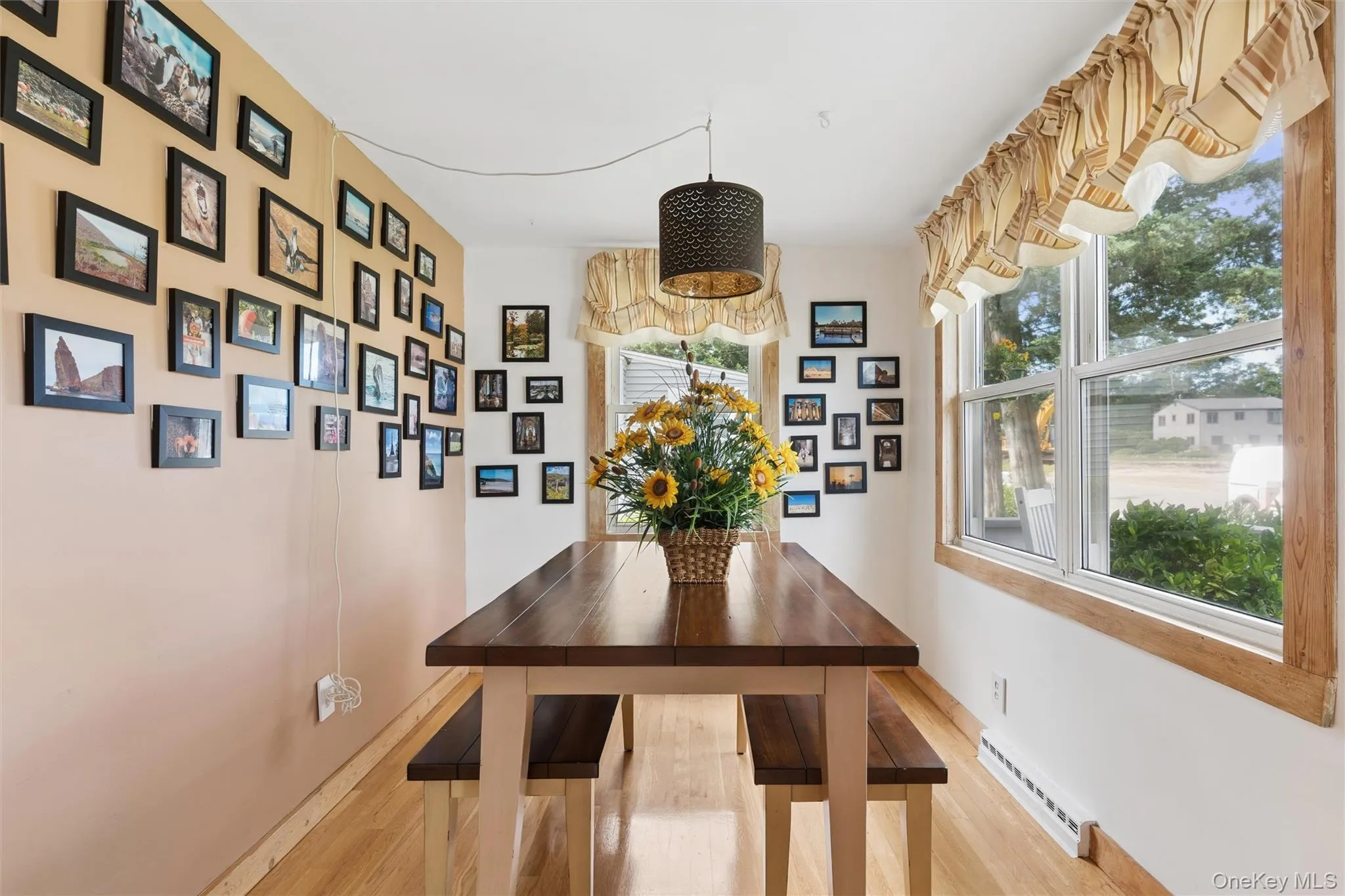34 End Avenue, Southampton, NY, 2 Bedrooms Bedrooms, 7 Rooms Rooms,1 BathroomBathrooms,Residential,For Rent,End,0,1042264 34 End Avenue, Southampton, NY, 2 Bedrooms Bedrooms, 7 Rooms Rooms,1 BathroomBathrooms,Residential,For Rent,End,0,1042264