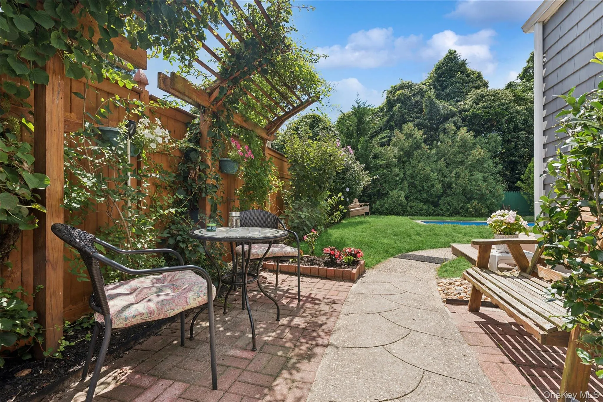 34 End Avenue, Southampton, NY, 2 Bedrooms Bedrooms, 7 Rooms Rooms,1 BathroomBathrooms,Residential,For Rent,End,0,1042264 34 End Avenue, Southampton, NY, 2 Bedrooms Bedrooms, 7 Rooms Rooms,1 BathroomBathrooms,Residential,For Rent,End,0,1042264