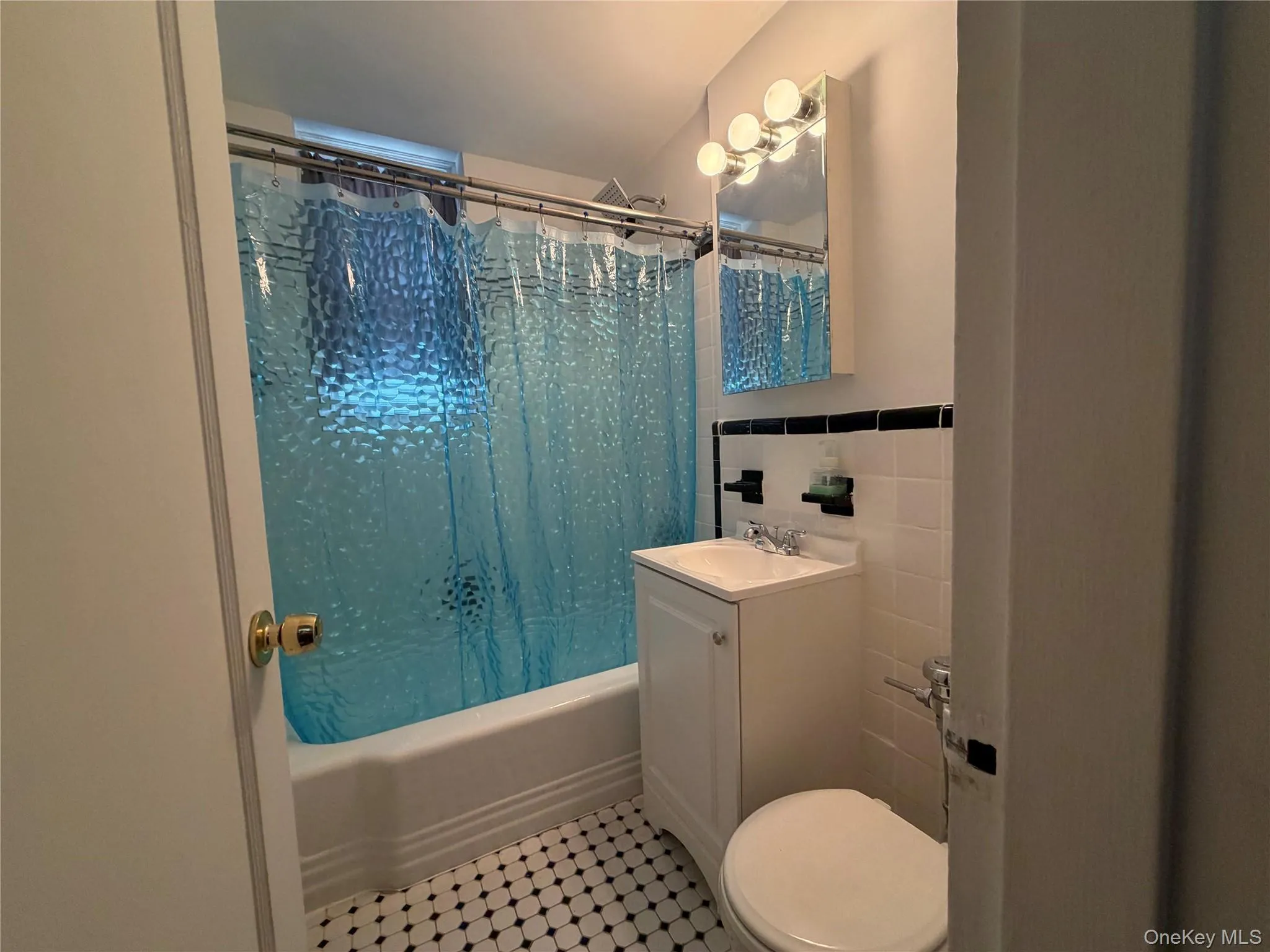 821 Bronx River Road, Yonkers, NY, 2 Bedrooms Bedrooms, 4 Rooms Rooms,1 BathroomBathrooms,Residential,For Rent,Bronx River,0,1042266 821 Bronx River Road, Yonkers, NY, 2 Bedrooms Bedrooms, 4 Rooms Rooms,1 BathroomBathrooms,Residential,For Rent,Bronx River,0,1042266