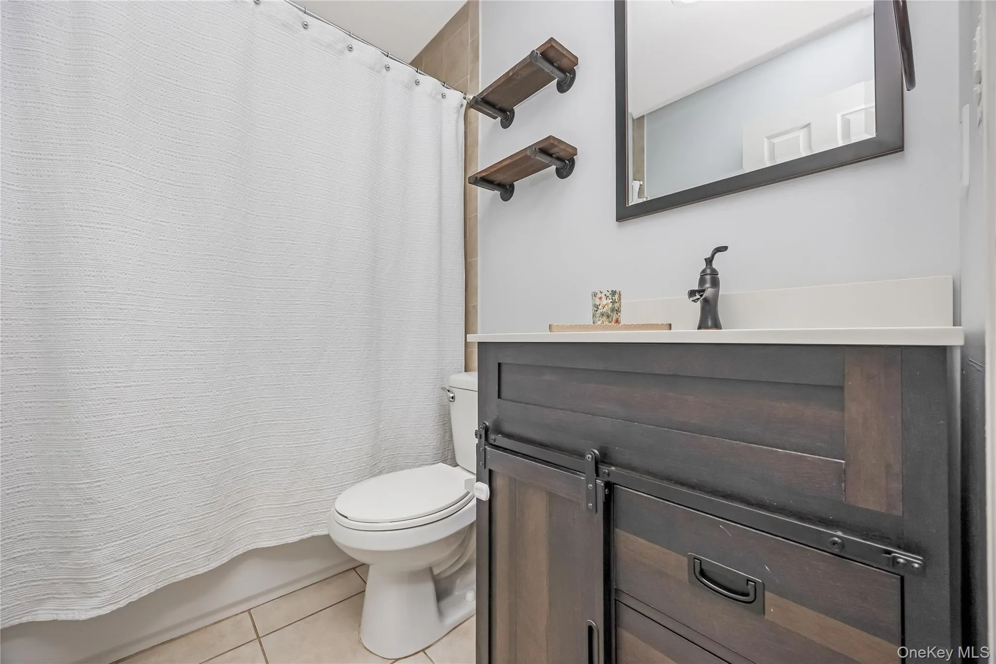393 End Avenue, Brookhaven, NY, 3 Bedrooms Bedrooms, 6 Rooms Rooms,2 BathroomsBathrooms,Residential,For Rent,End,0,1042267 393 End Avenue, Brookhaven, NY, 3 Bedrooms Bedrooms, 6 Rooms Rooms,2 BathroomsBathrooms,Residential,For Rent,End,0,1042267