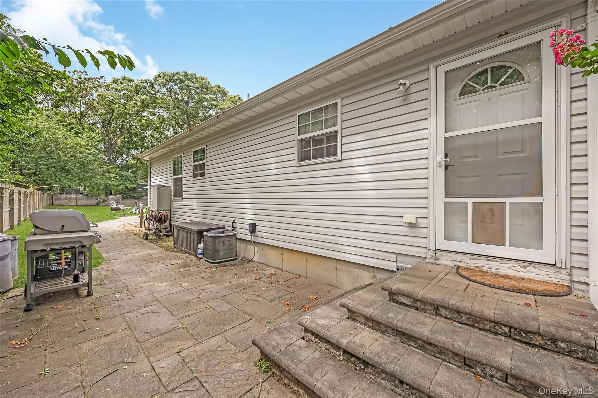 393 End Avenue, Brookhaven, NY, 3 Bedrooms Bedrooms, 6 Rooms Rooms,2 BathroomsBathrooms,Residential,For Rent,End,0,1042267 393 End Avenue, Brookhaven, NY, 3 Bedrooms Bedrooms, 6 Rooms Rooms,2 BathroomsBathrooms,Residential,For Rent,End,0,1042267