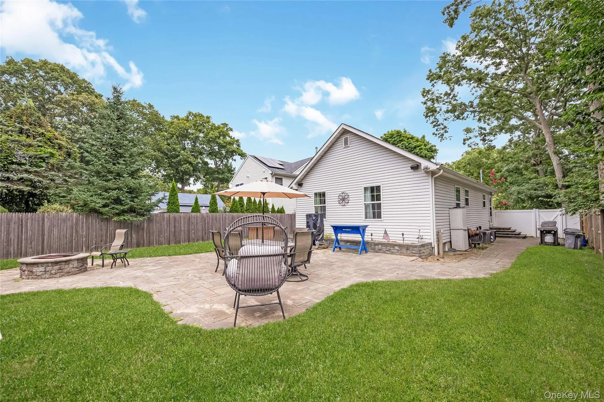 393 End Avenue, Brookhaven, NY, 3 Bedrooms Bedrooms, 6 Rooms Rooms,2 BathroomsBathrooms,Residential,For Rent,End,0,1042267 393 End Avenue, Brookhaven, NY, 3 Bedrooms Bedrooms, 6 Rooms Rooms,2 BathroomsBathrooms,Residential,For Rent,End,0,1042267