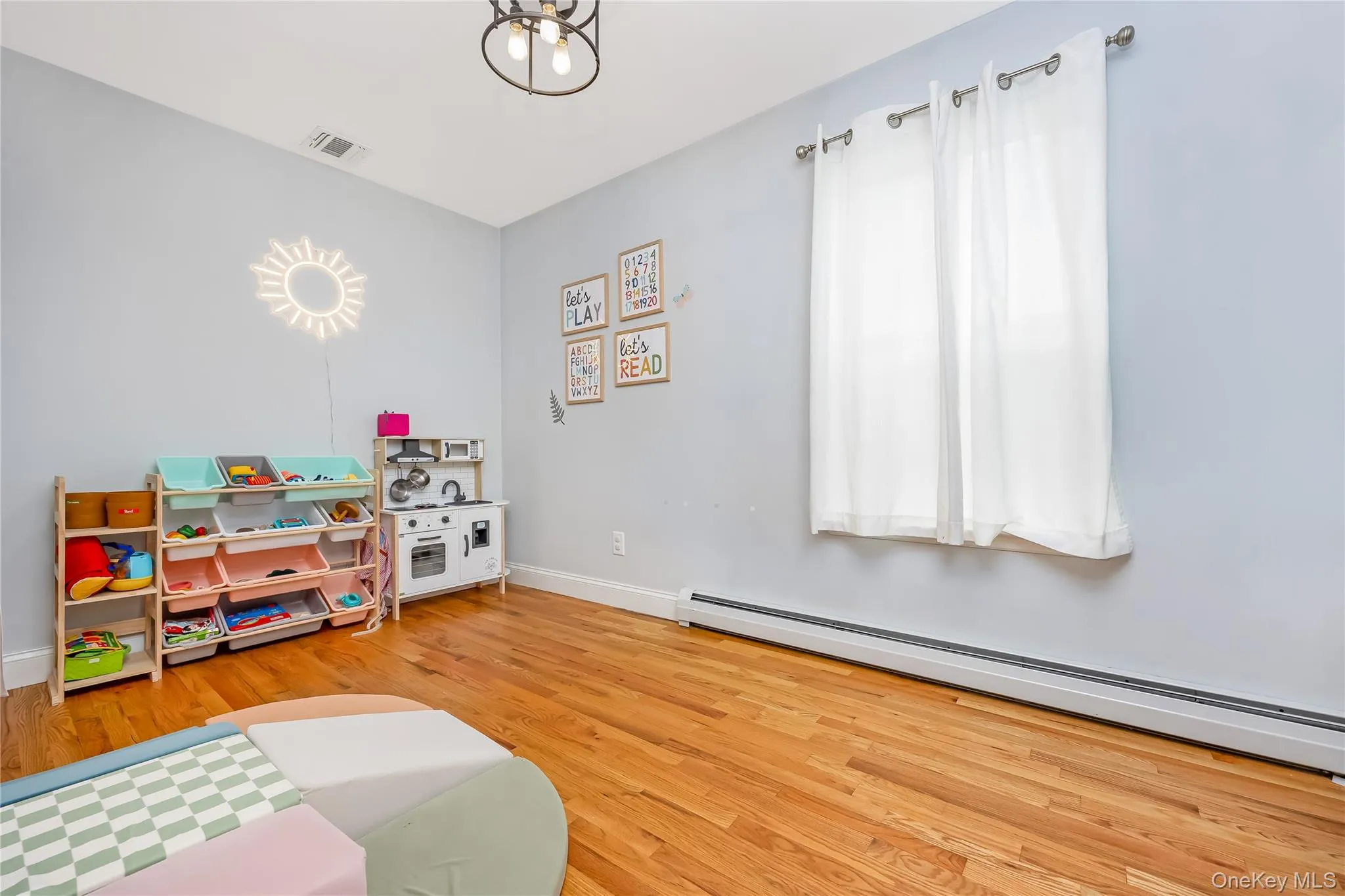 393 End Avenue, Brookhaven, NY, 3 Bedrooms Bedrooms, 6 Rooms Rooms,2 BathroomsBathrooms,Residential,For Rent,End,0,1042267 393 End Avenue, Brookhaven, NY, 3 Bedrooms Bedrooms, 6 Rooms Rooms,2 BathroomsBathrooms,Residential,For Rent,End,0,1042267