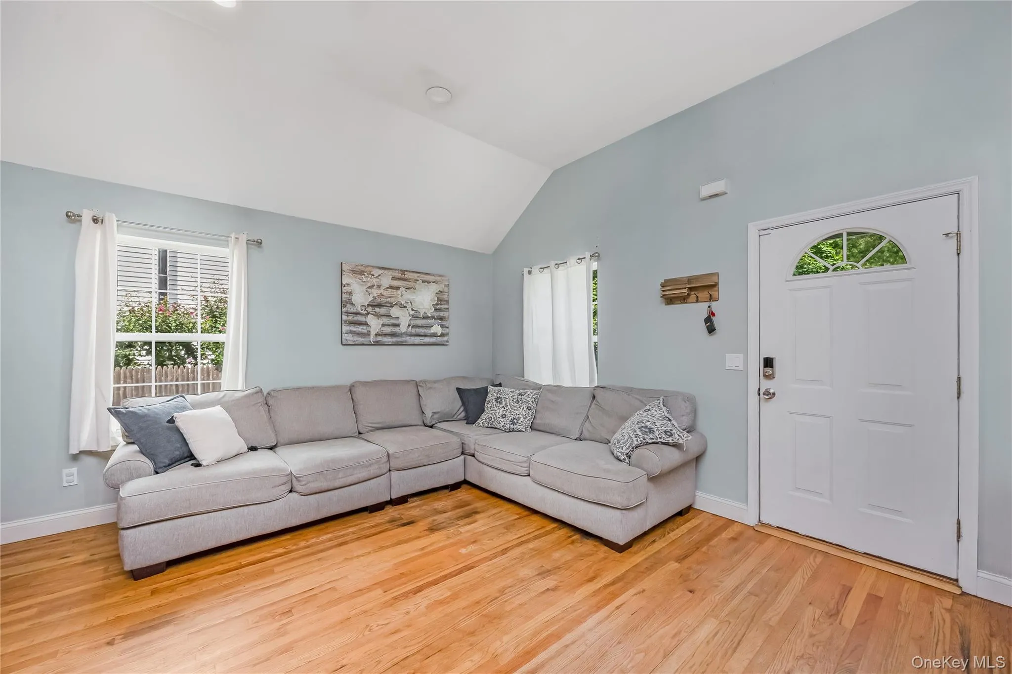 393 End Avenue, Brookhaven, NY, 3 Bedrooms Bedrooms, 6 Rooms Rooms,2 BathroomsBathrooms,Residential,For Rent,End,0,1042267 393 End Avenue, Brookhaven, NY, 3 Bedrooms Bedrooms, 6 Rooms Rooms,2 BathroomsBathrooms,Residential,For Rent,End,0,1042267