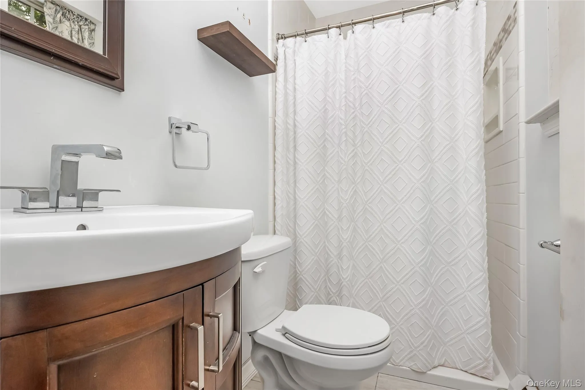 393 End Avenue, Brookhaven, NY, 3 Bedrooms Bedrooms, 6 Rooms Rooms,2 BathroomsBathrooms,Residential,For Rent,End,0,1042267 393 End Avenue, Brookhaven, NY, 3 Bedrooms Bedrooms, 6 Rooms Rooms,2 BathroomsBathrooms,Residential,For Rent,End,0,1042267