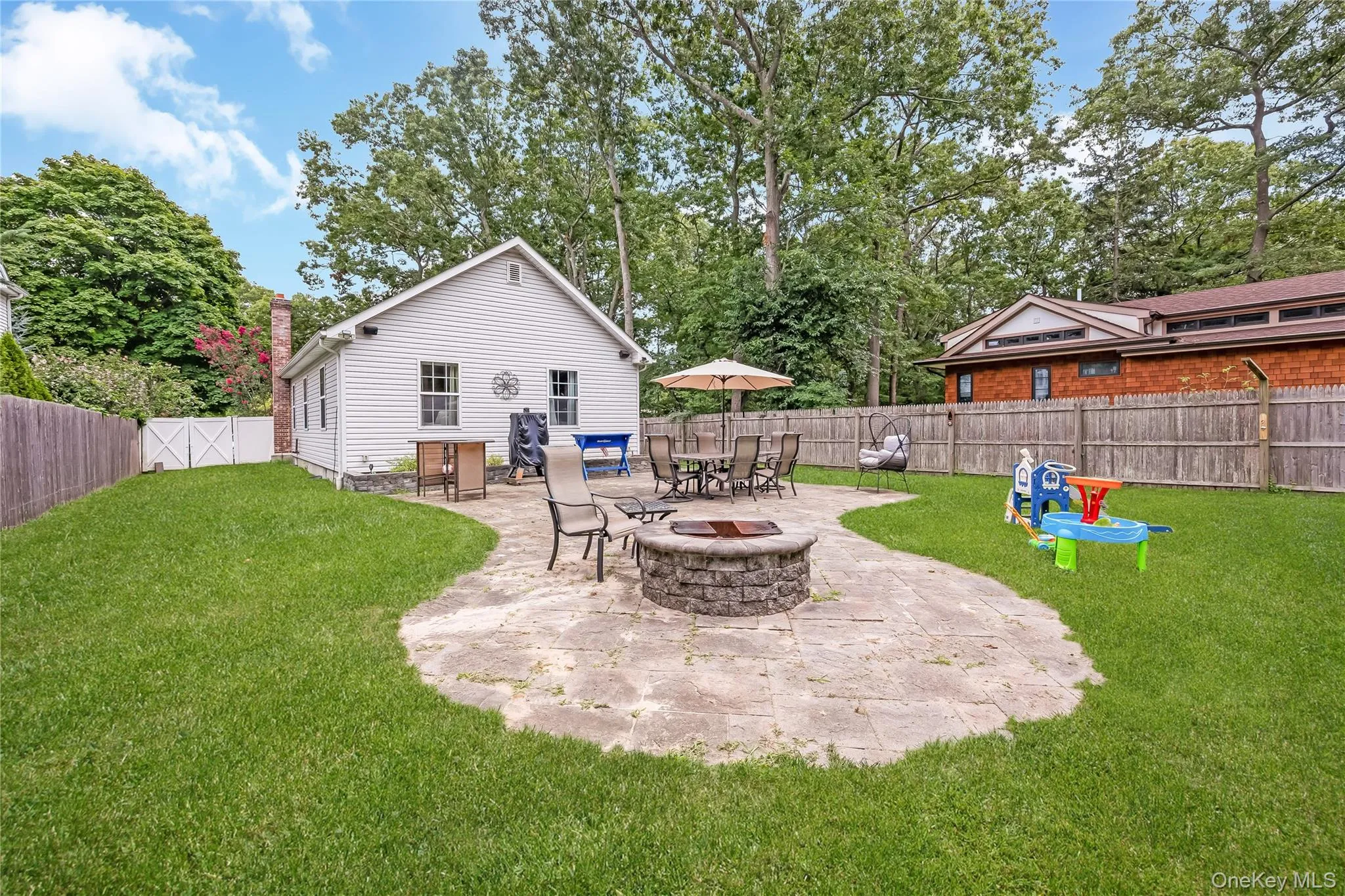 393 End Avenue, Brookhaven, NY, 3 Bedrooms Bedrooms, 6 Rooms Rooms,2 BathroomsBathrooms,Residential,For Rent,End,0,1042267 393 End Avenue, Brookhaven, NY, 3 Bedrooms Bedrooms, 6 Rooms Rooms,2 BathroomsBathrooms,Residential,For Rent,End,0,1042267