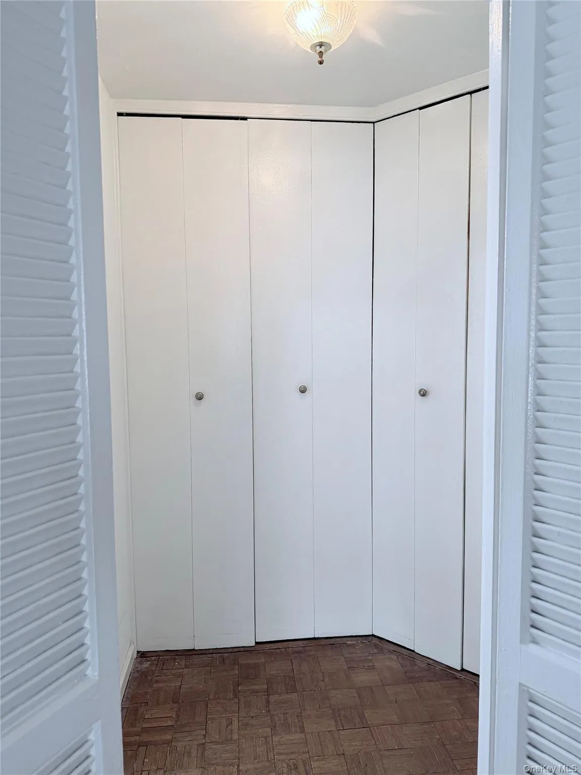 8515 Main Street, New York, NY, 3 Rooms Rooms,1 BathroomBathrooms,Residential,For Rent,Main,0,1042283 8515 Main Street, New York, NY, 3 Rooms Rooms,1 BathroomBathrooms,Residential,For Rent,Main,0,1042283