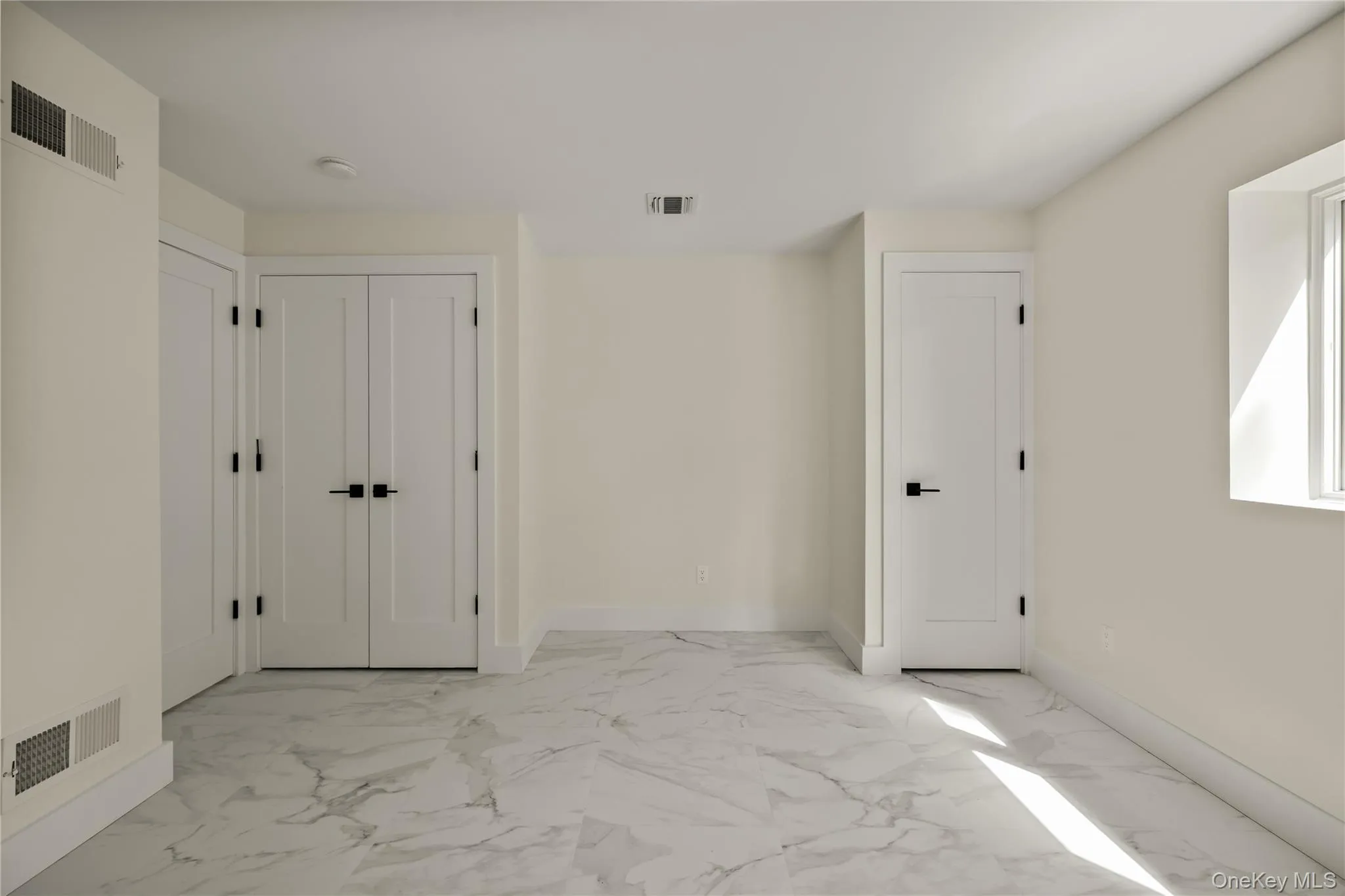 30 Castle Avenue, Ramapo, NY, 6 Bedrooms Bedrooms, 10 Rooms Rooms,3 BathroomsBathrooms,Residential,For Rent,Castle,0,1042285 30 Castle Avenue, Ramapo, NY, 6 Bedrooms Bedrooms, 10 Rooms Rooms,3 BathroomsBathrooms,Residential,For Rent,Castle,0,1042285