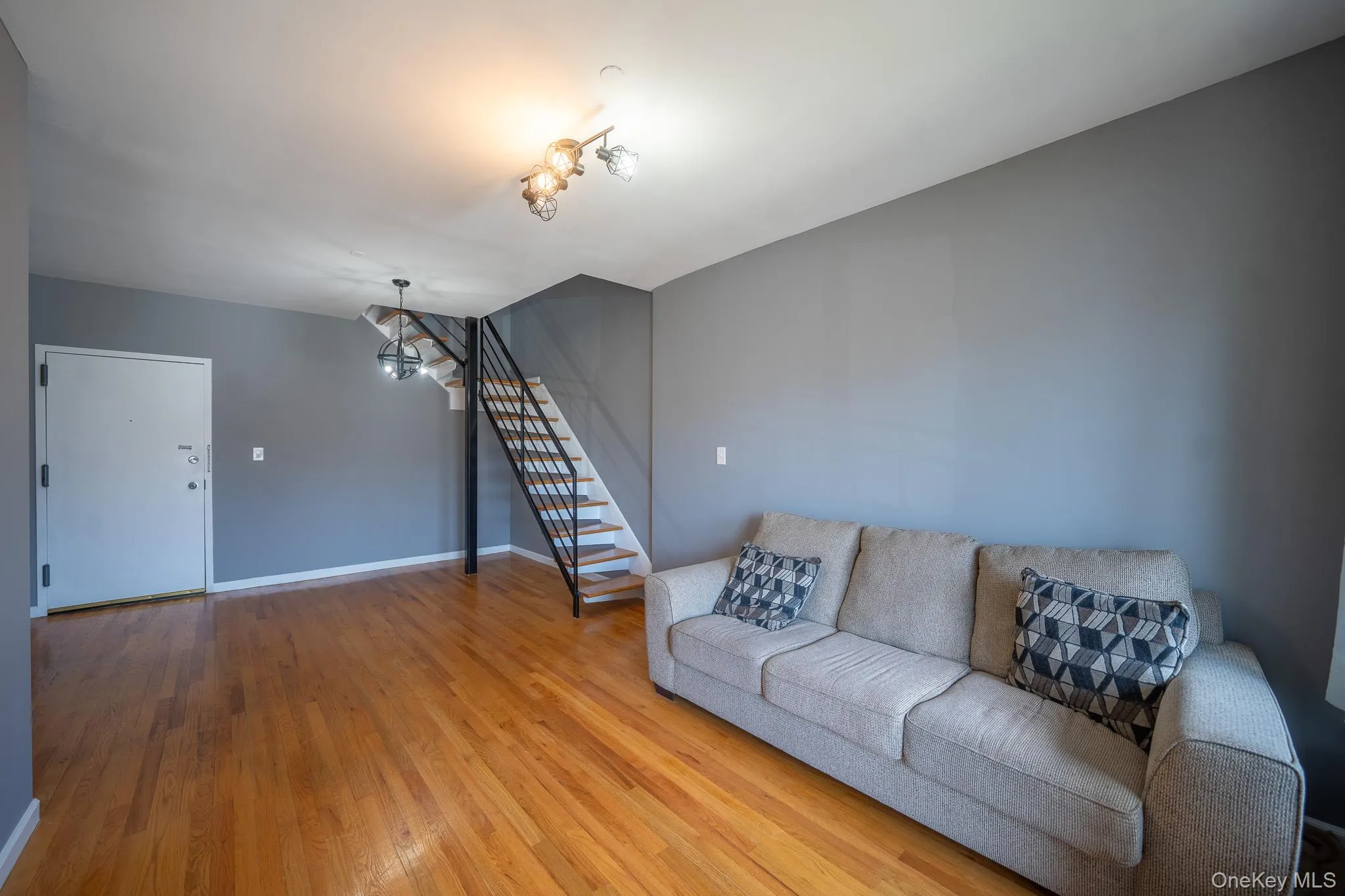 17524 89 Avenue, New York, NY, 2 Bedroom Bedrooms, 5 Room Rooms,2 BathroomBathrooms,Residential Lease,For Rent,89,0,1042294 17524 89 Avenue, New York, NY, 2 Bedroom Bedrooms, 5 Room Rooms,2 BathroomBathrooms,Residential Lease,For Rent,89,0,1042294