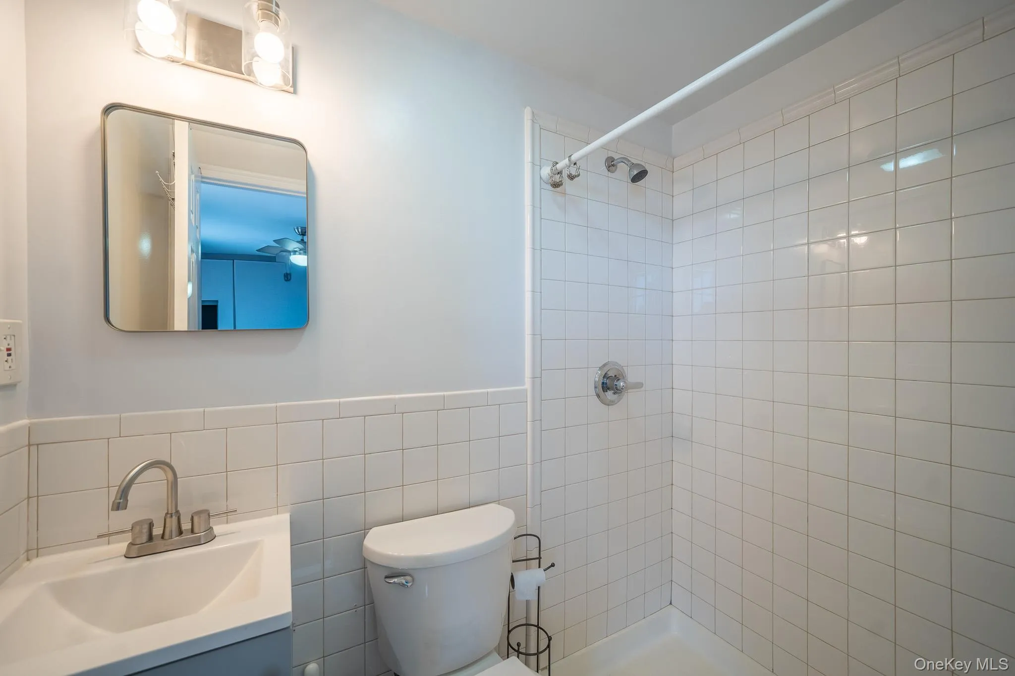 17524 89 Avenue, New York, NY, 2 Bedroom Bedrooms, 5 Room Rooms,2 BathroomBathrooms,Residential Lease,For Rent,89,0,1042294 17524 89 Avenue, New York, NY, 2 Bedroom Bedrooms, 5 Room Rooms,2 BathroomBathrooms,Residential Lease,For Rent,89,0,1042294