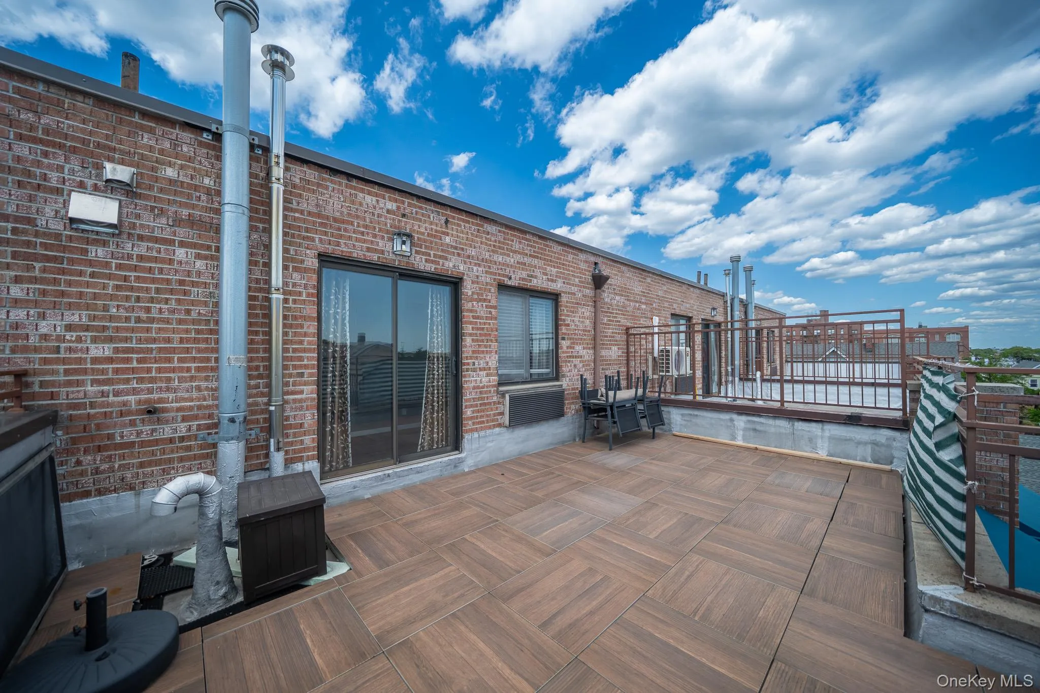 17524 89 Avenue, New York, NY, 2 Bedroom Bedrooms, 5 Room Rooms,2 BathroomBathrooms,Residential Lease,For Rent,89,0,1042294 17524 89 Avenue, New York, NY, 2 Bedroom Bedrooms, 5 Room Rooms,2 BathroomBathrooms,Residential Lease,For Rent,89,0,1042294