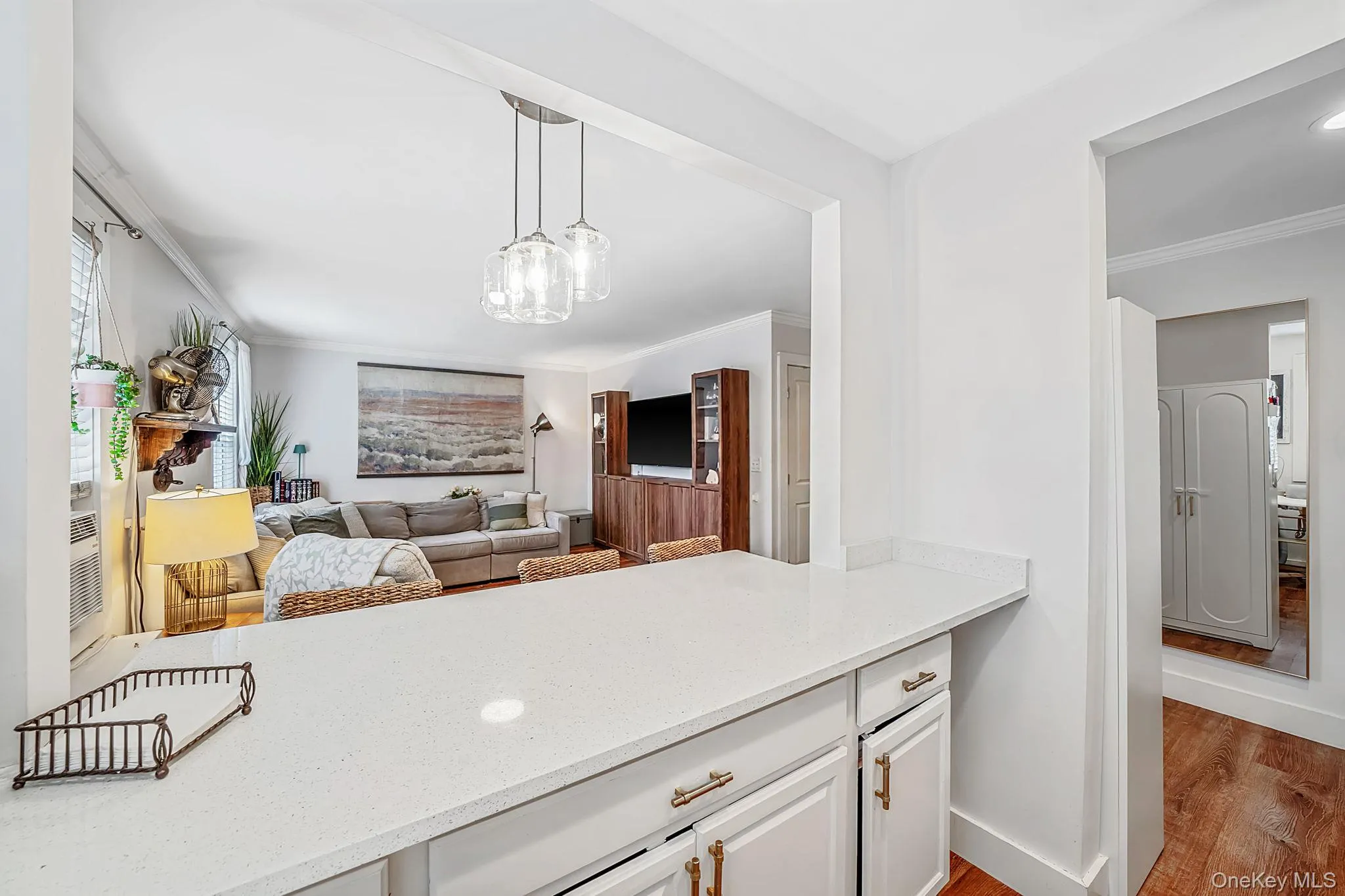 4 Edwards St, North Hempstead, NY, 1 Bedroom Bedrooms, 3 Rooms Rooms,1 BathroomBathrooms,Residential,For Rent,Edwards St,0,1042295 4 Edwards St, North Hempstead, NY, 1 Bedroom Bedrooms, 3 Rooms Rooms,1 BathroomBathrooms,Residential,For Rent,Edwards St,0,1042295