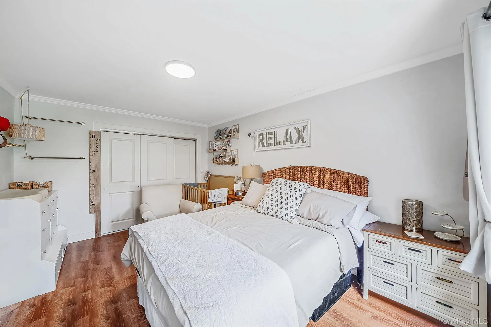 4 Edwards St, North Hempstead, NY, 1 Bedroom Bedrooms, 3 Rooms Rooms,1 BathroomBathrooms,Residential,For Rent,Edwards St,0,1042295 4 Edwards St, North Hempstead, NY, 1 Bedroom Bedrooms, 3 Rooms Rooms,1 BathroomBathrooms,Residential,For Rent,Edwards St,0,1042295