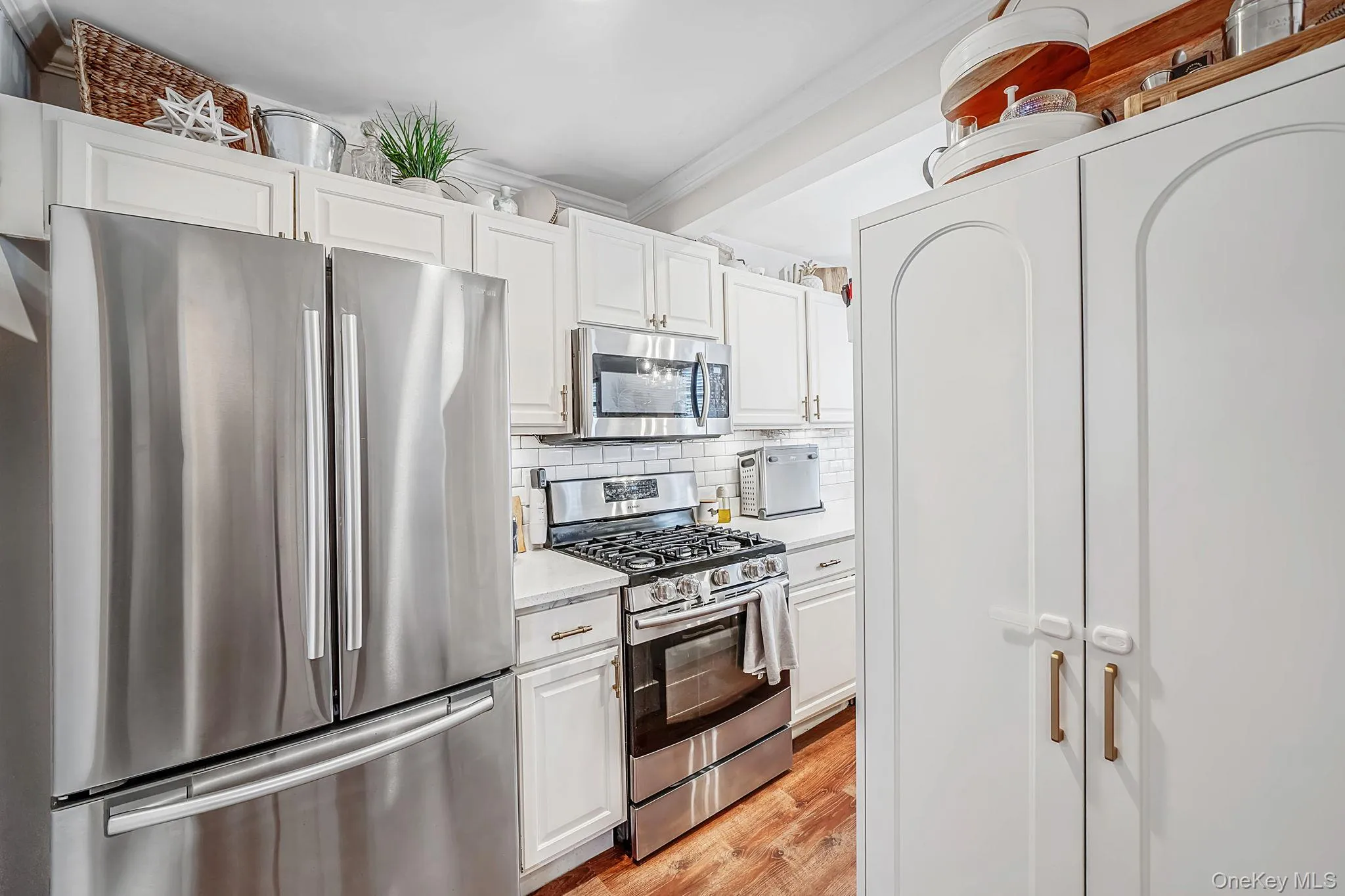 4 Edwards St, North Hempstead, NY, 1 Bedroom Bedrooms, 3 Rooms Rooms,1 BathroomBathrooms,Residential,For Rent,Edwards St,0,1042295 4 Edwards St, North Hempstead, NY, 1 Bedroom Bedrooms, 3 Rooms Rooms,1 BathroomBathrooms,Residential,For Rent,Edwards St,0,1042295