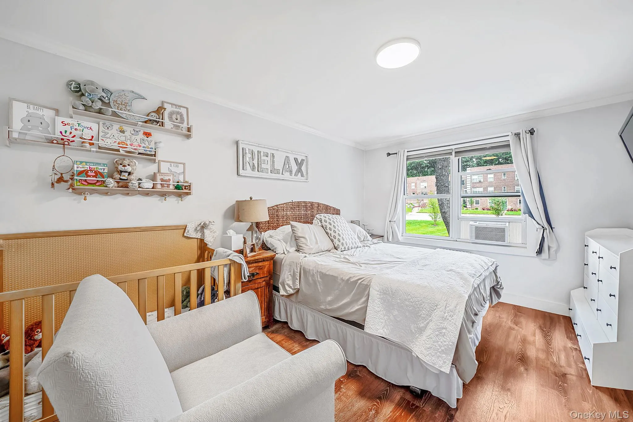 4 Edwards St, North Hempstead, NY, 1 Bedroom Bedrooms, 3 Rooms Rooms,1 BathroomBathrooms,Residential,For Rent,Edwards St,0,1042295 4 Edwards St, North Hempstead, NY, 1 Bedroom Bedrooms, 3 Rooms Rooms,1 BathroomBathrooms,Residential,For Rent,Edwards St,0,1042295