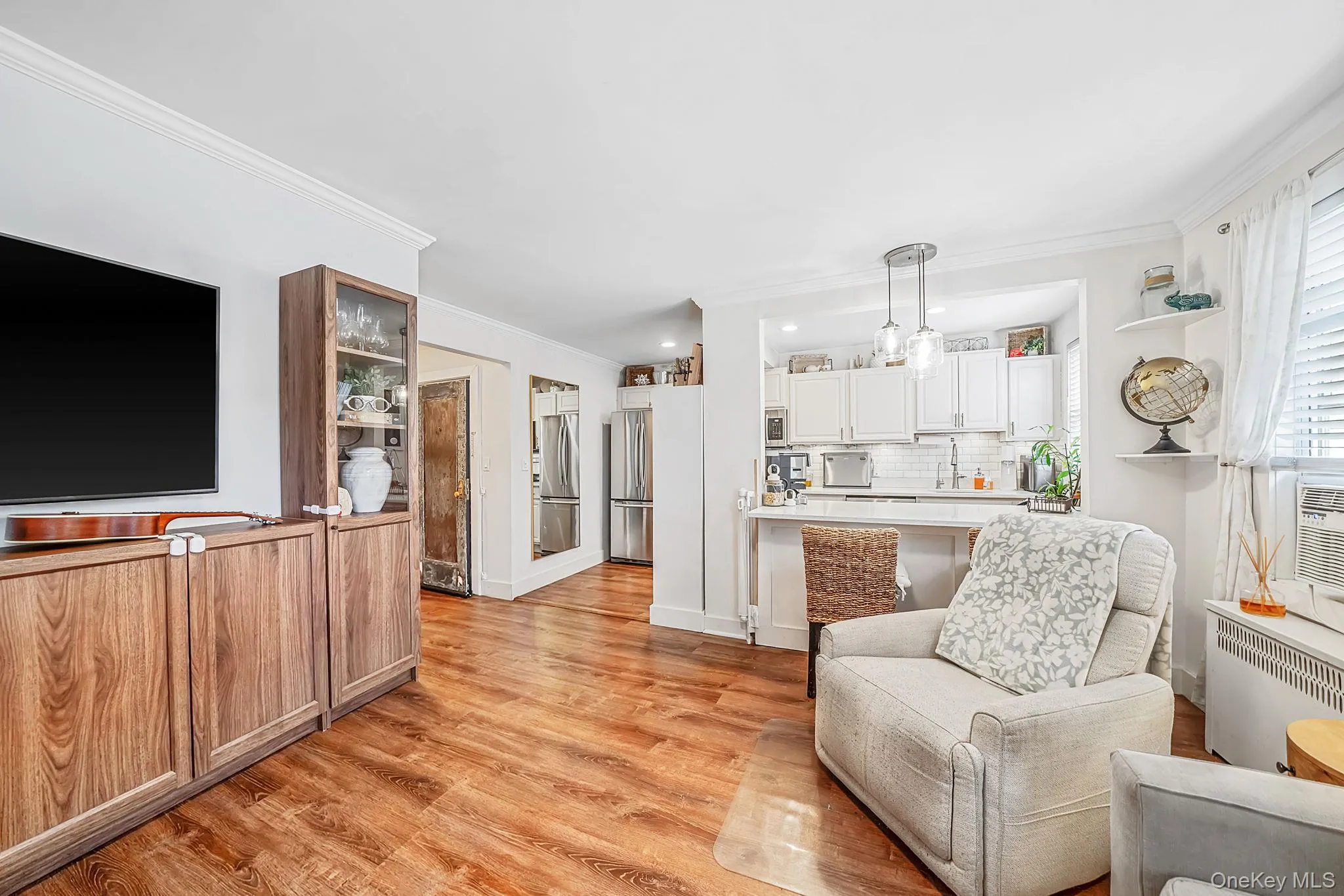 4 Edwards St, North Hempstead, NY, 1 Bedroom Bedrooms, 3 Rooms Rooms,1 BathroomBathrooms,Residential,For Rent,Edwards St,0,1042295 4 Edwards St, North Hempstead, NY, 1 Bedroom Bedrooms, 3 Rooms Rooms,1 BathroomBathrooms,Residential,For Rent,Edwards St,0,1042295