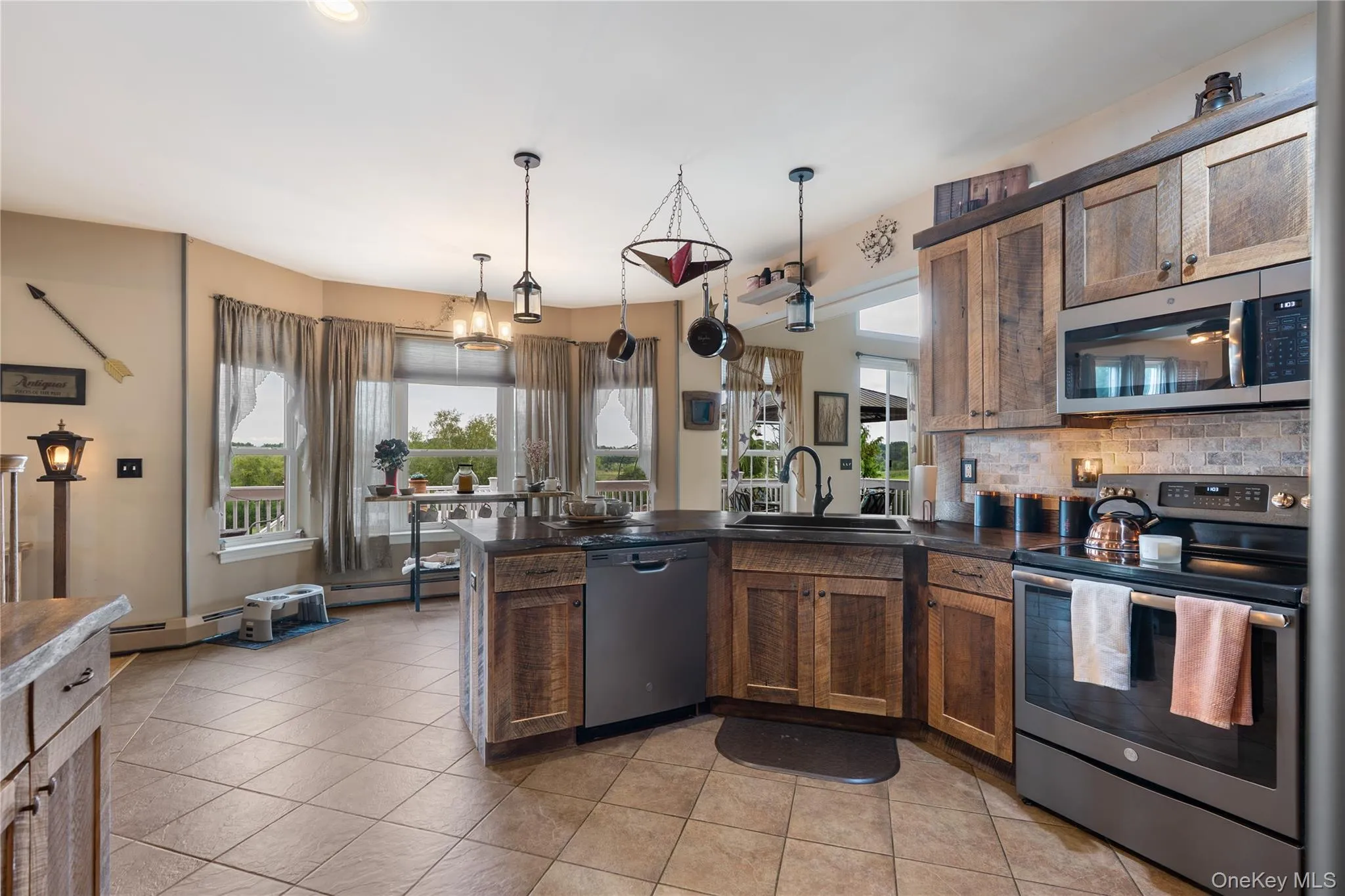 1576 Route 52, Montgomery, NY, 5 Bedrooms Bedrooms, 14 Rooms Rooms,3 BathroomsBathrooms,Residential,For Rent,Route 52,0,1042298 1576 Route 52, Montgomery, NY, 5 Bedrooms Bedrooms, 14 Rooms Rooms,3 BathroomsBathrooms,Residential,For Rent,Route 52,0,1042298